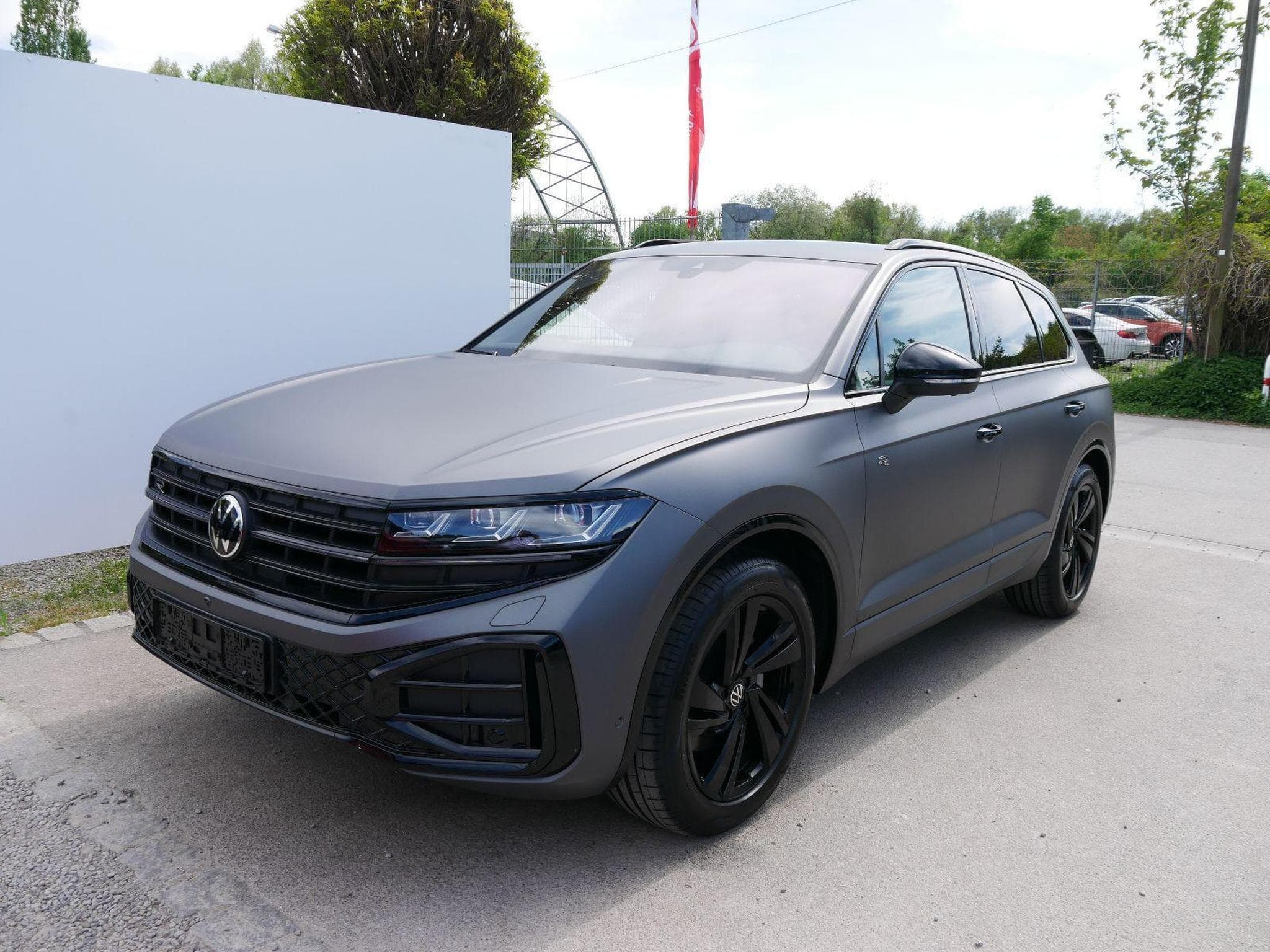VW Touareg R-Line (2026) - Photo 1