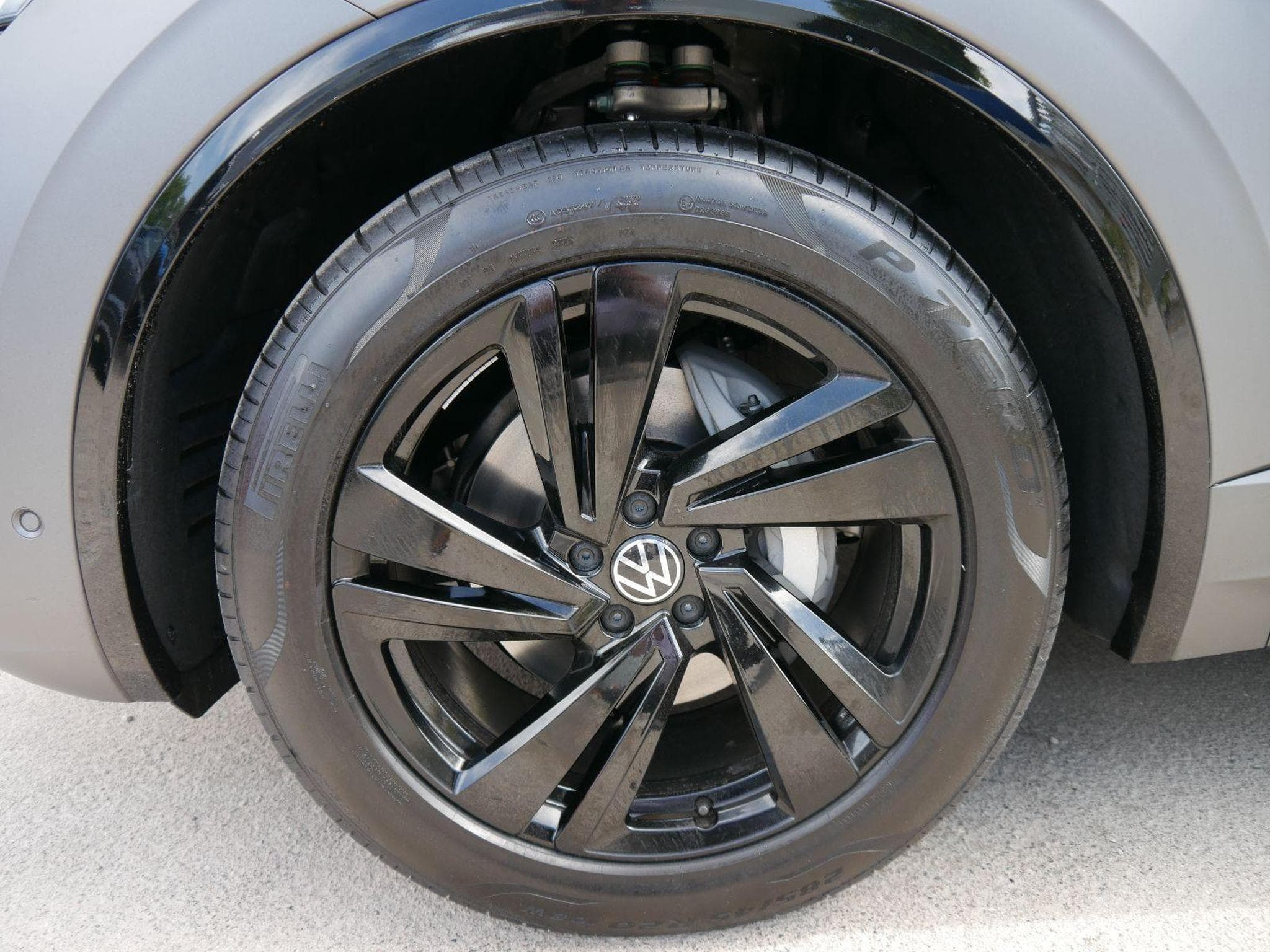 VW Touareg R-Line (2026) - Photo 3