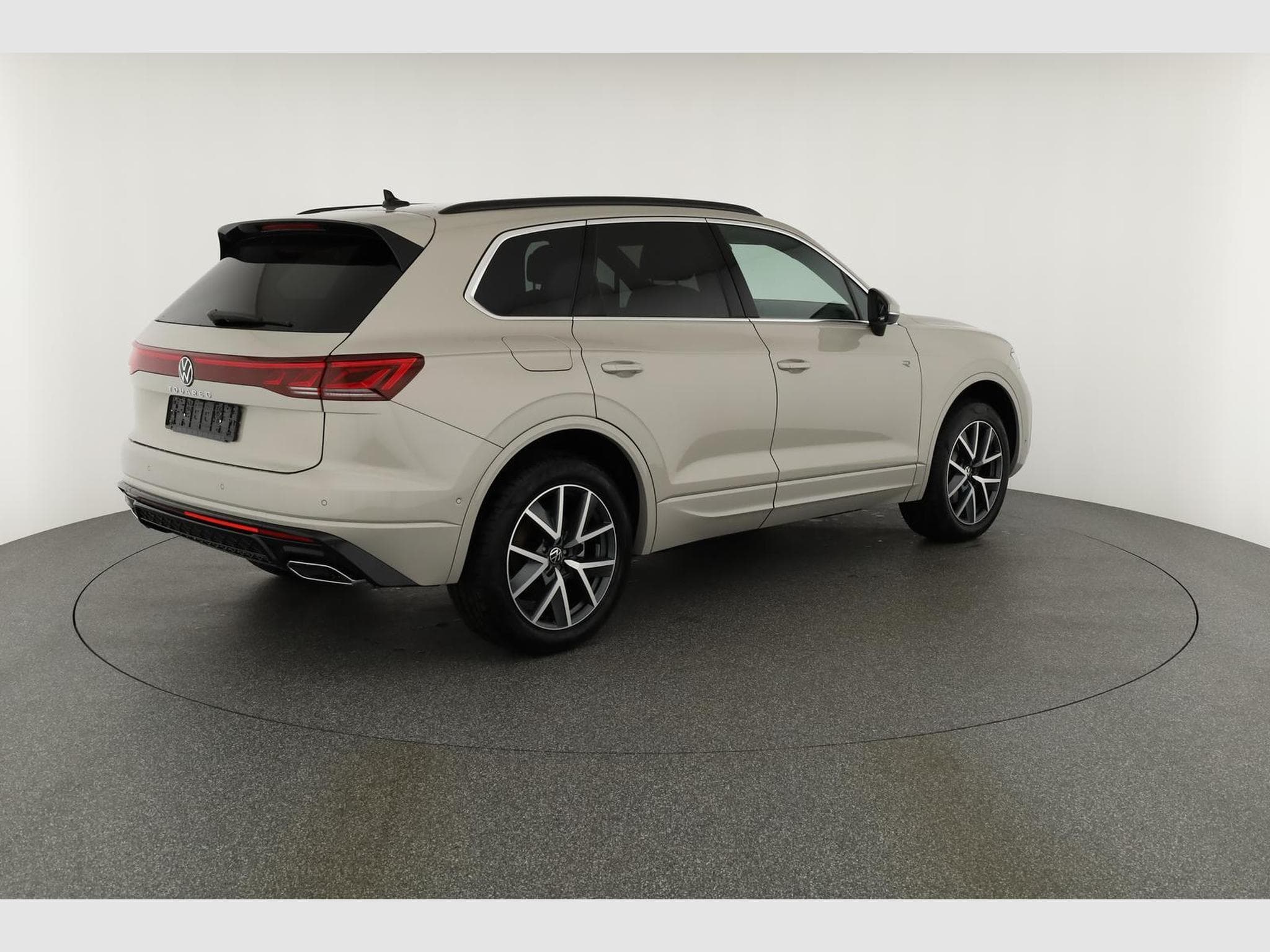 VW Touareg 3.0 TDI 210 kW 4Motion R-Line (2024) - Photo 18