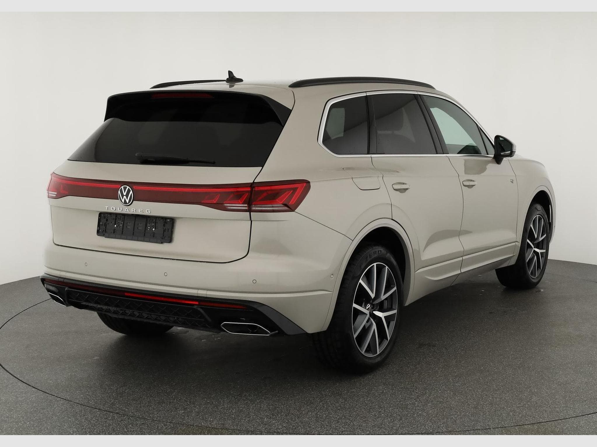VW Touareg 3.0 TDI 210 kW 4Motion R-Line (2024) - Photo 2