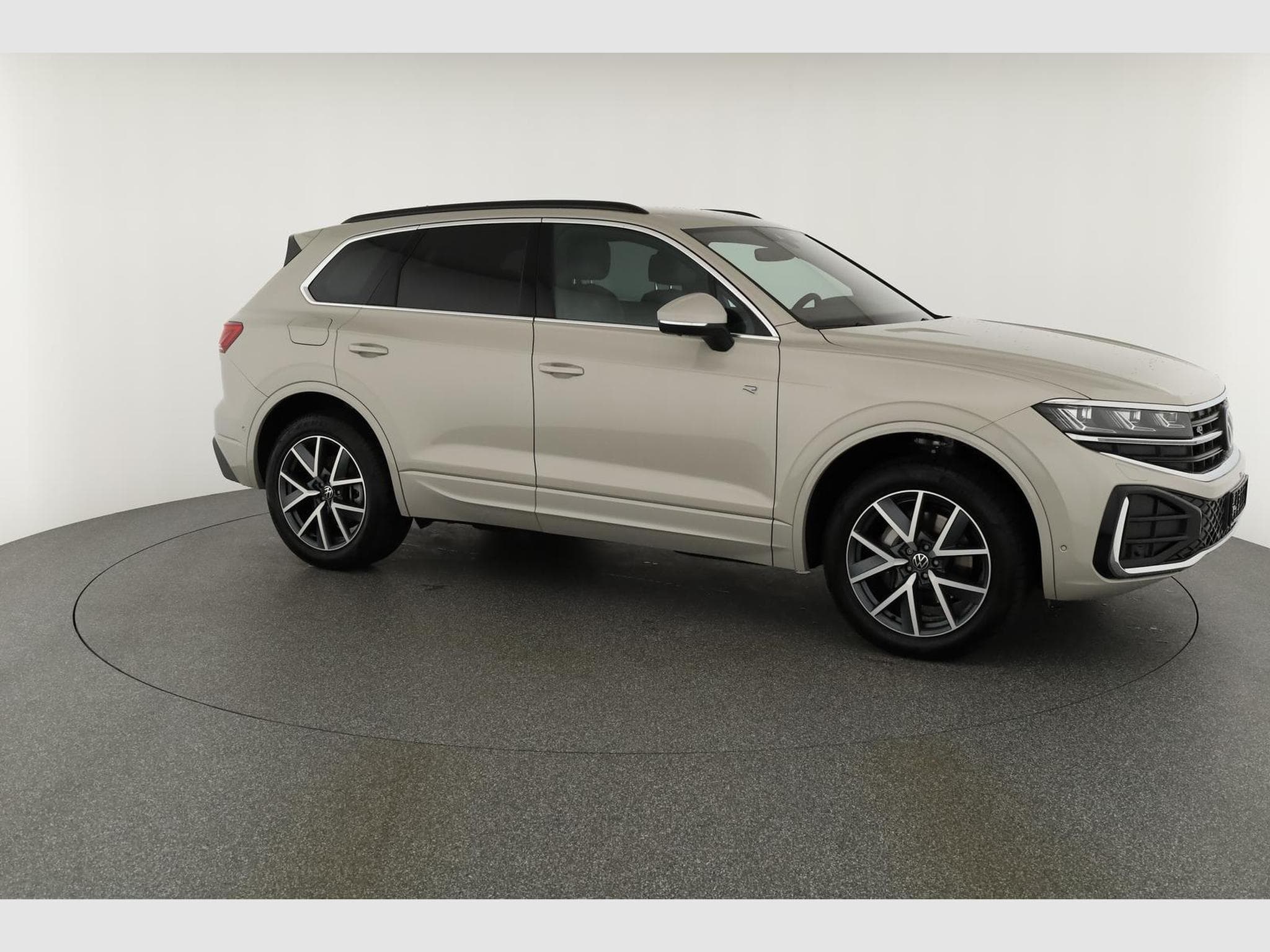 VW Touareg 3.0 TDI 210 kW 4Motion R-Line (2024) - Photo 23
