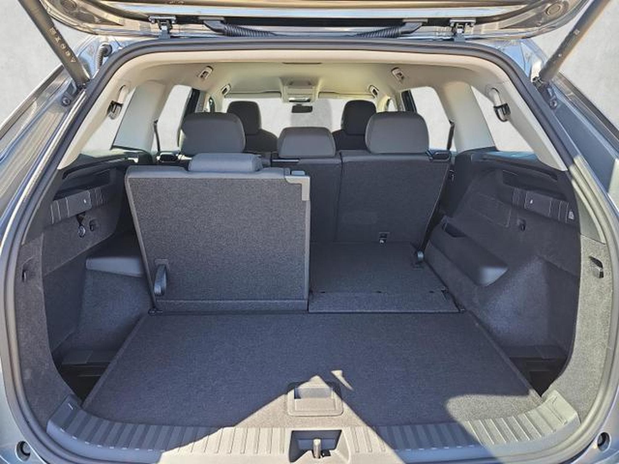 Skoda Kodiaq 2.0 TDI 110 kW Selection (2026) - Photo 14