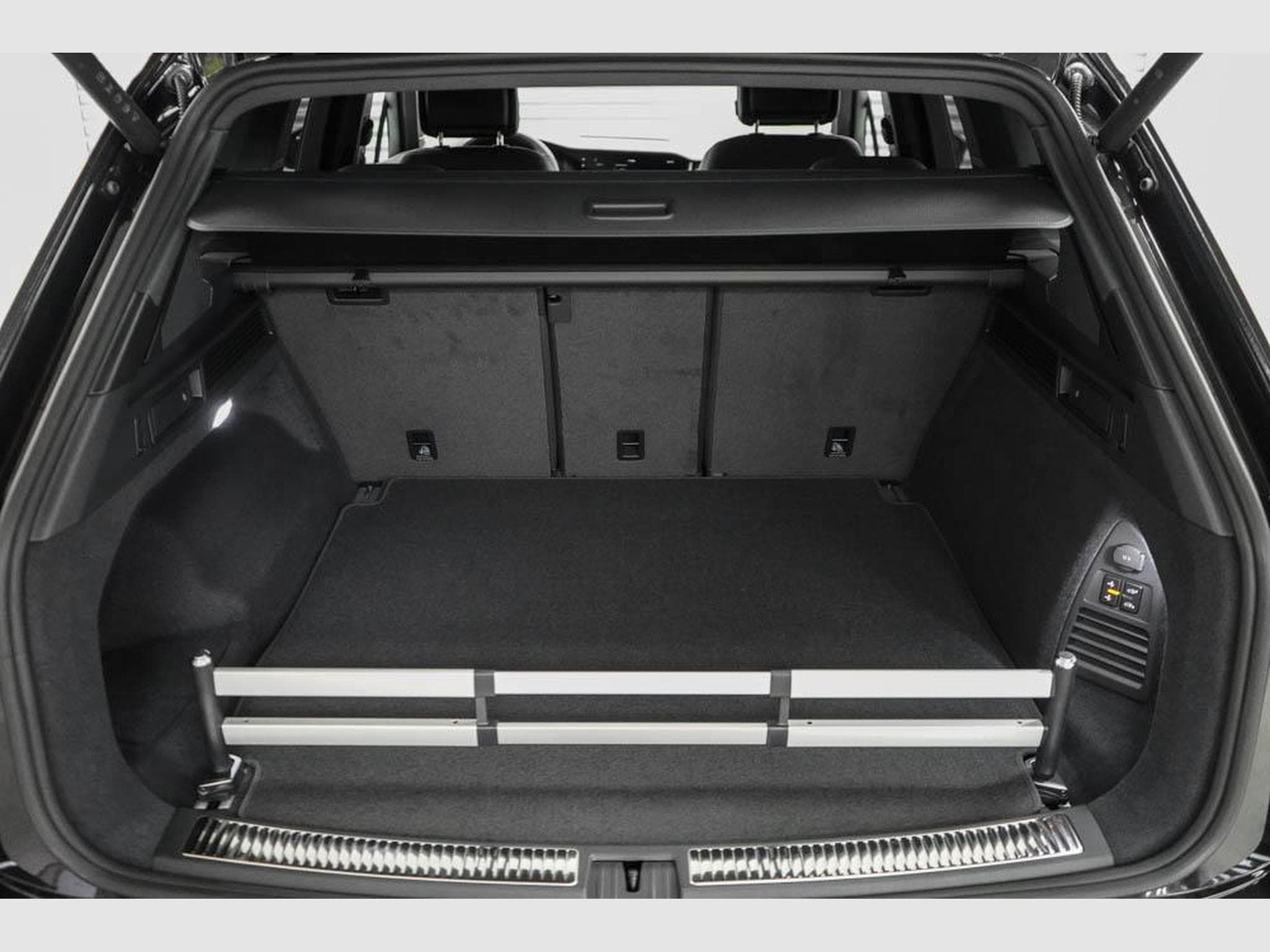 VW Touareg 3,0 V6 TDI (2026) - Photo 20