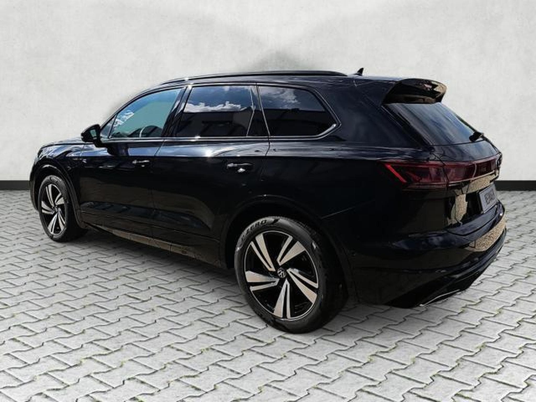 VW Touareg 3.0 TDI 210 kW 4Motion R-Line (2026) - Photo 5