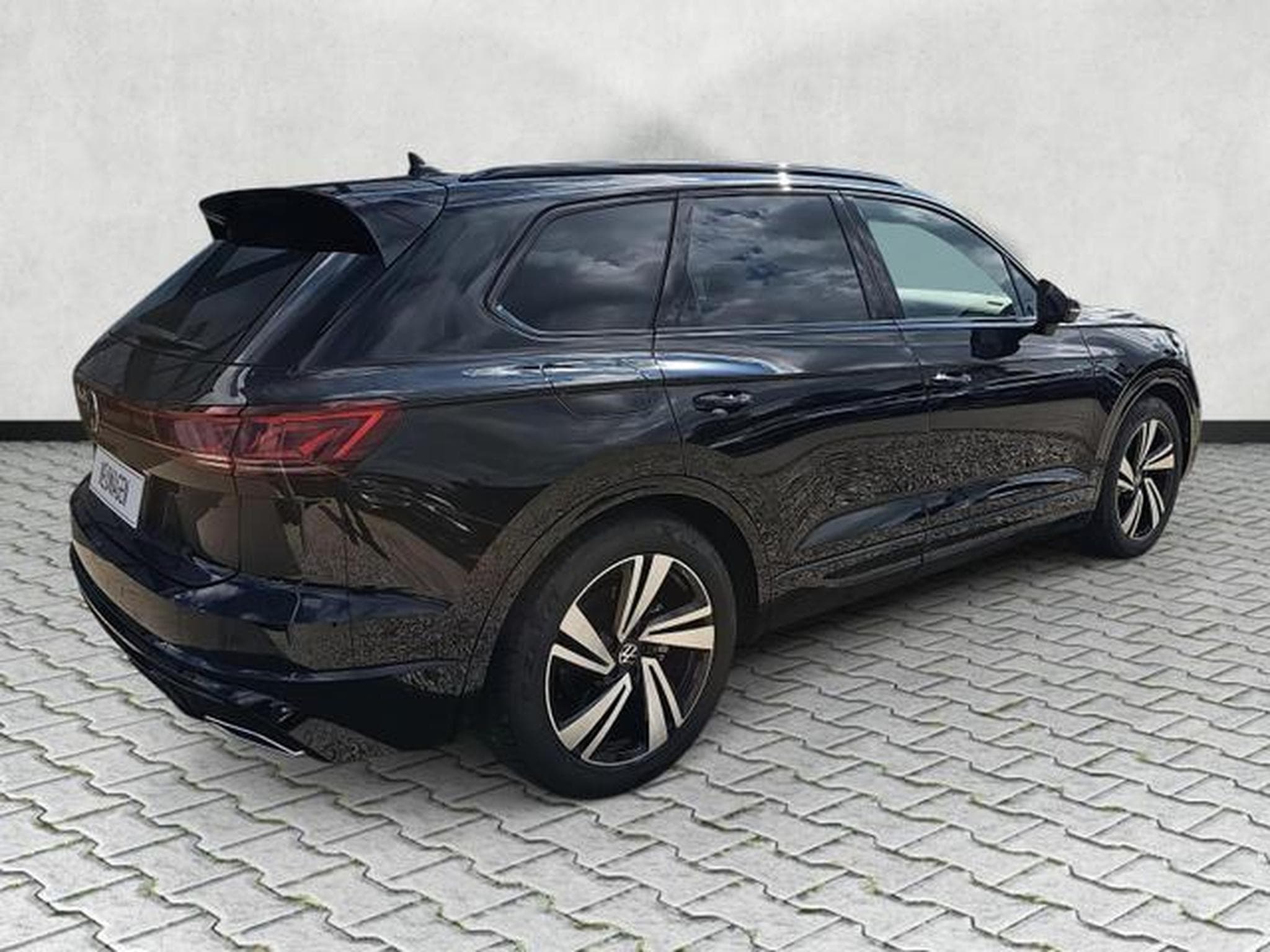 VW Touareg 3.0 TDI 210 kW 4Motion R-Line (2026) - Photo 7