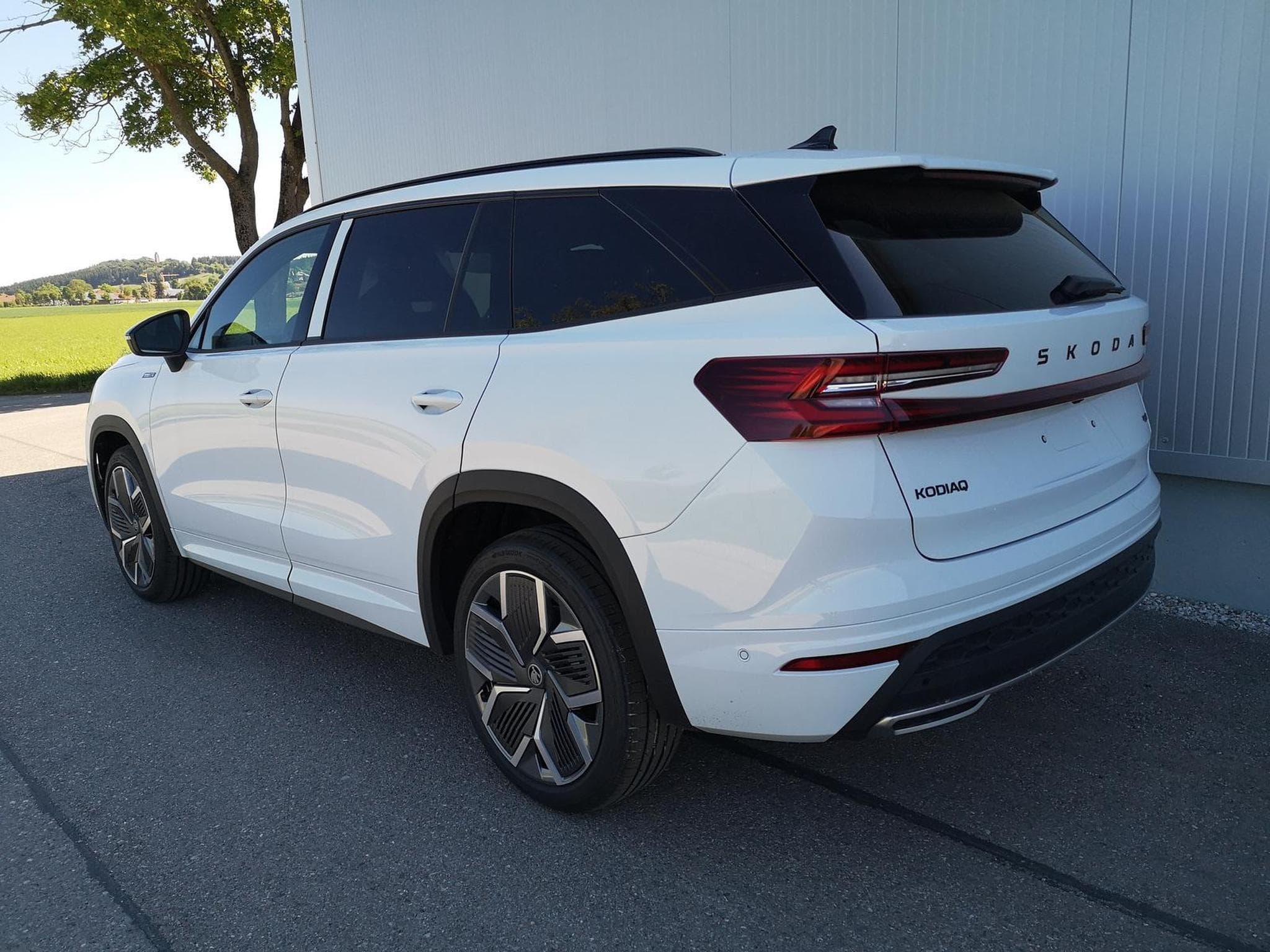 Skoda Kodiaq 2.0 TDI 142 kW 4x4 Sportline (2026) - Photo 2