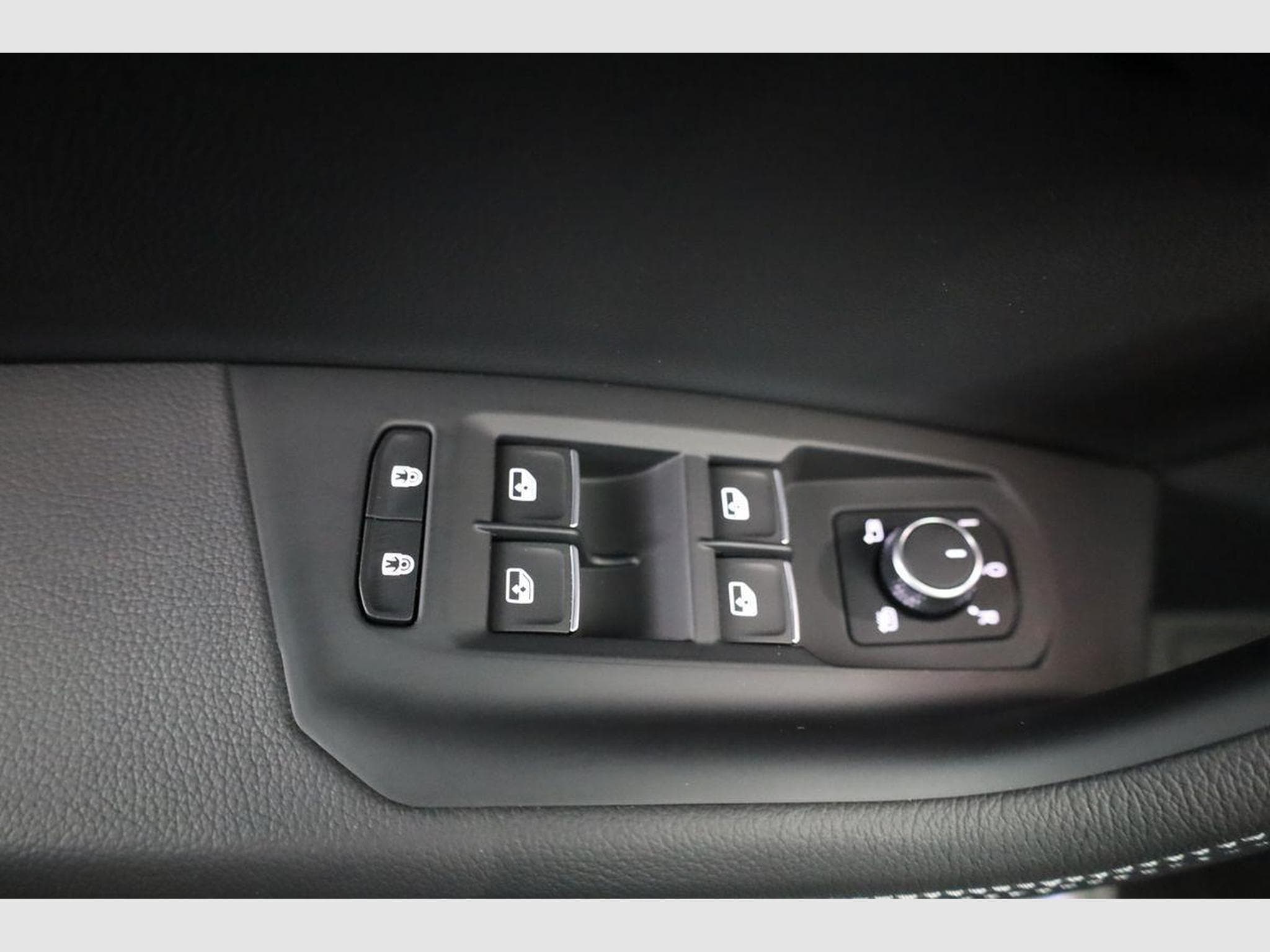 VW Touareg 3.0 TDI 210 kW 4Motion R-Line Final Edition (2026) - Photo 7