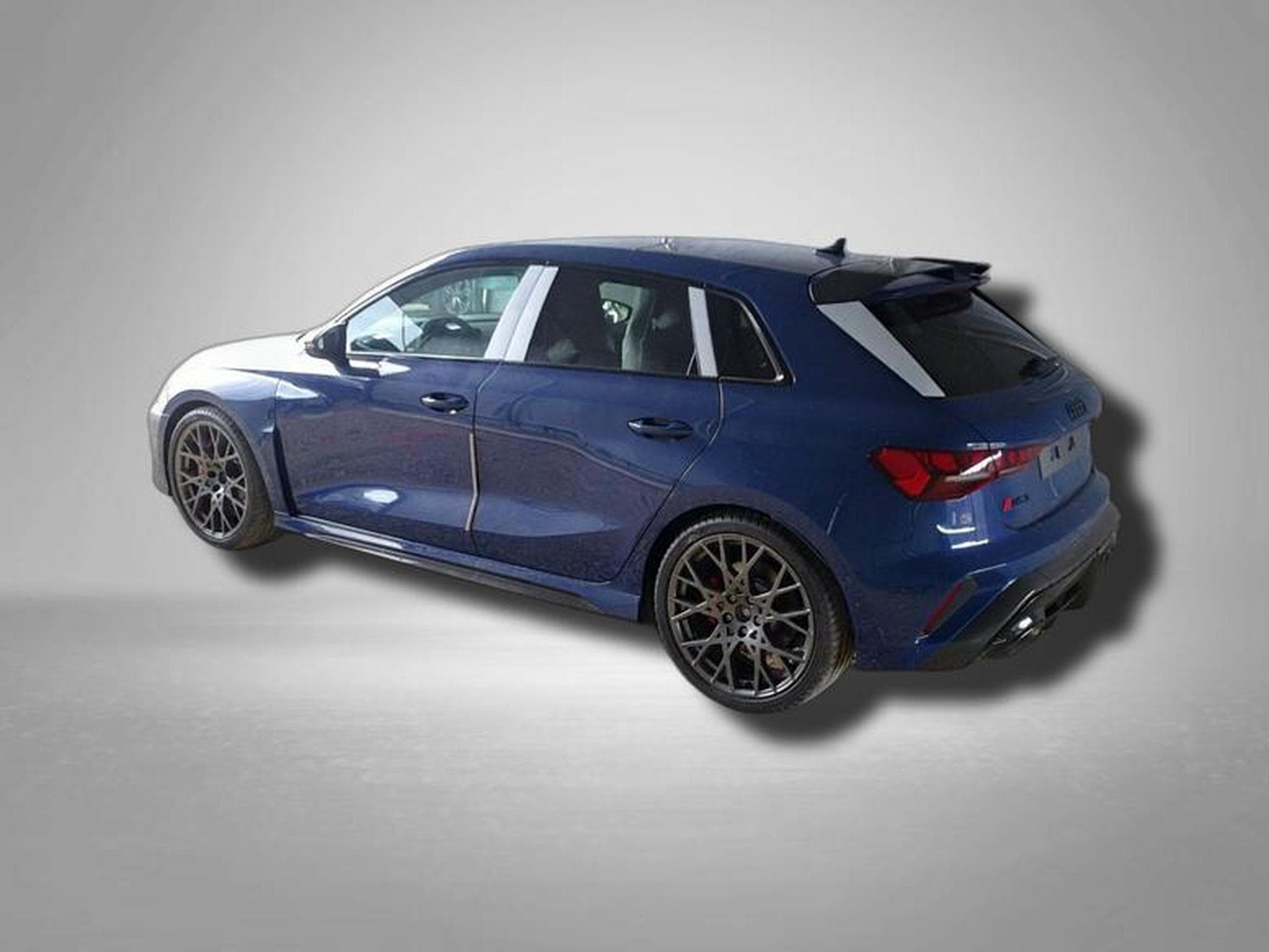 Audi RS3 Sportback 2.5 TFSI 7-Gang S tronic quattro (2026) - Photo 2
