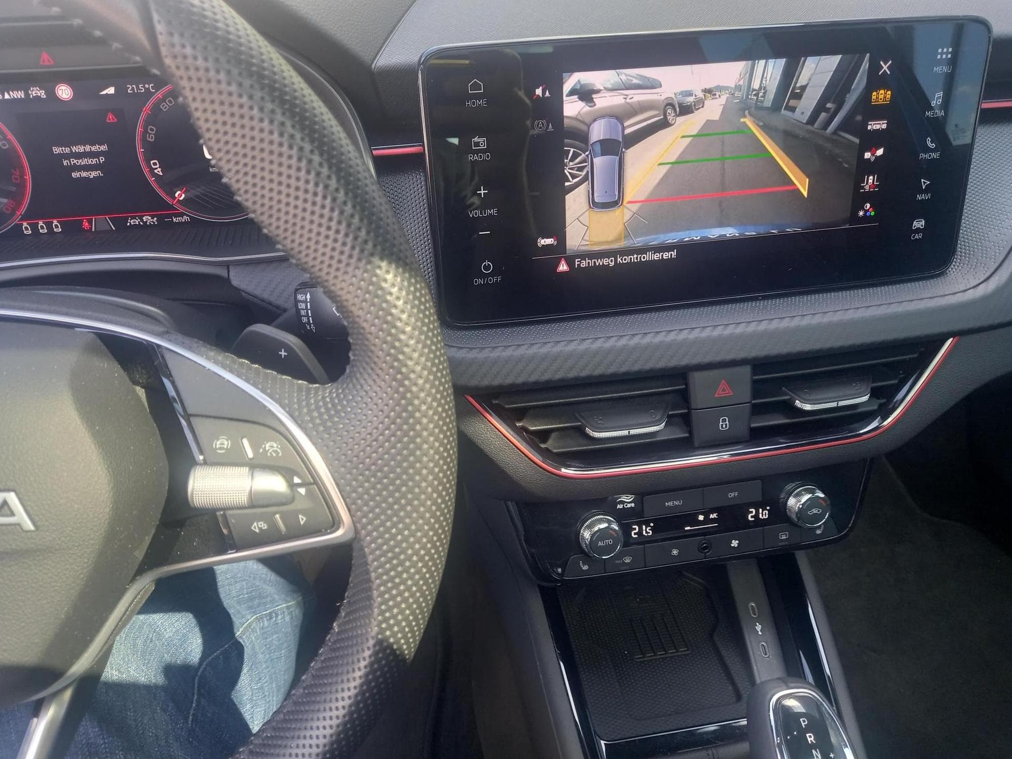 Skoda Kamiq Monte Carlo 1.5 (2025) - Photo 16