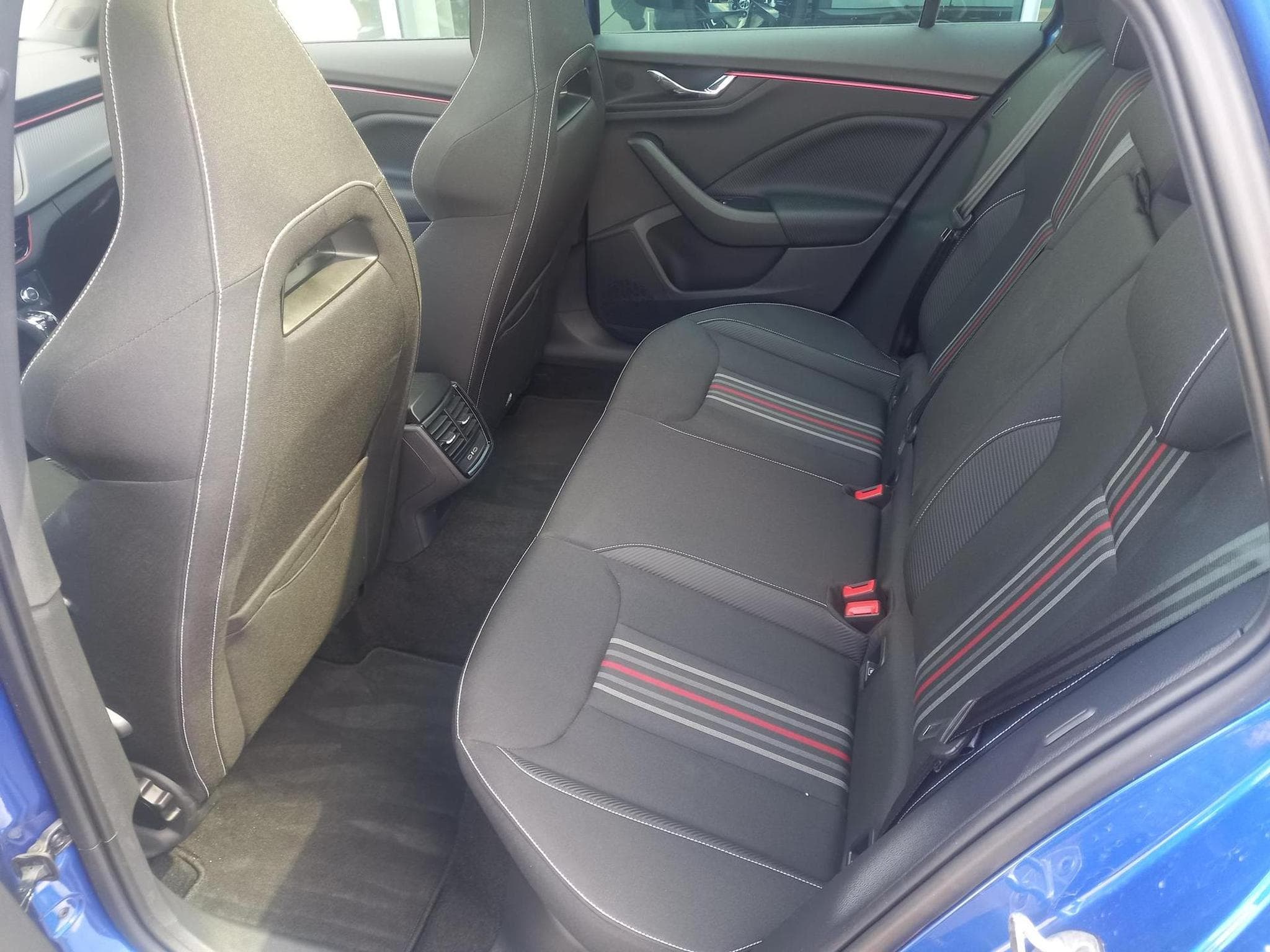 Skoda Kamiq Monte Carlo 1.5 (2025) - Photo 4