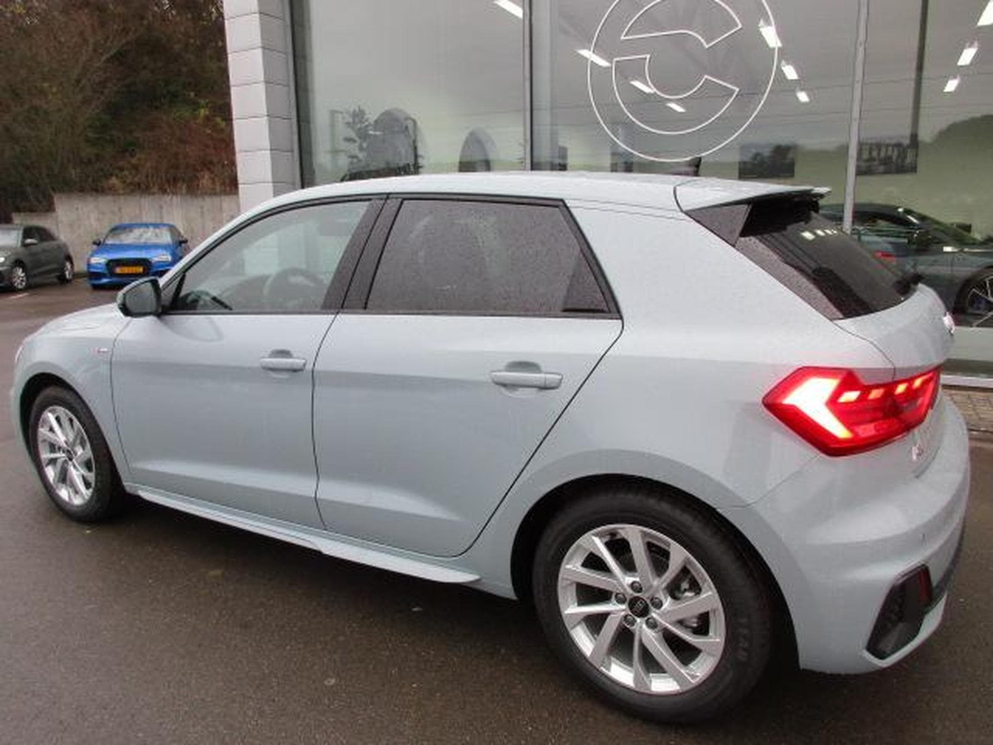 Audi A1 Sportback S line (2025) - Photo 10