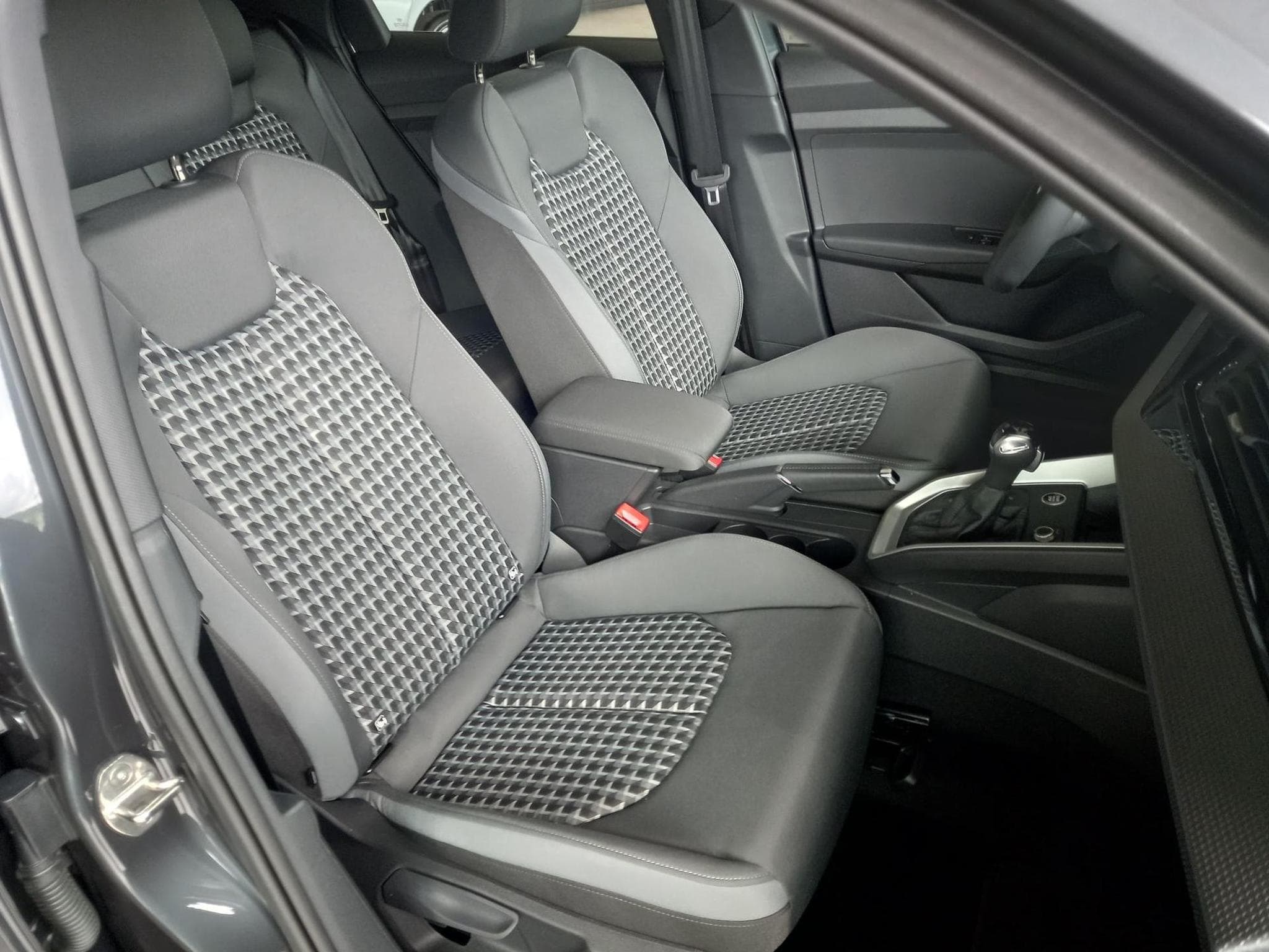 Audi A1 Sportback advanced 30 (2025) - Photo 10