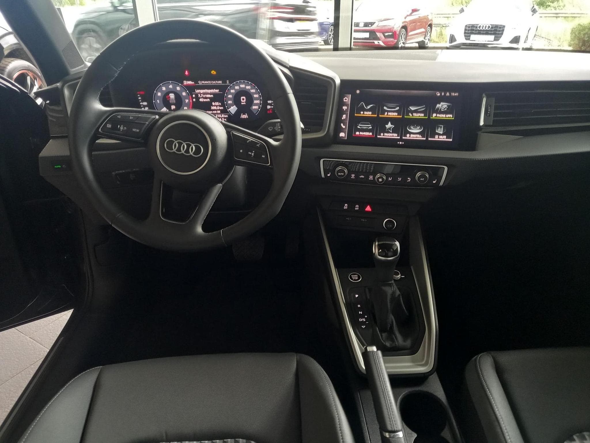 Audi A1 Sportback advanced 30 (2025) - Photo 4