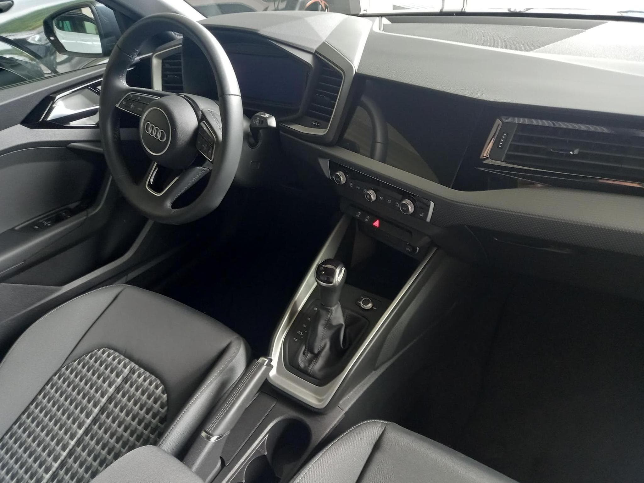 Audi A1 Sportback advanced 30 (2025) - Photo 9