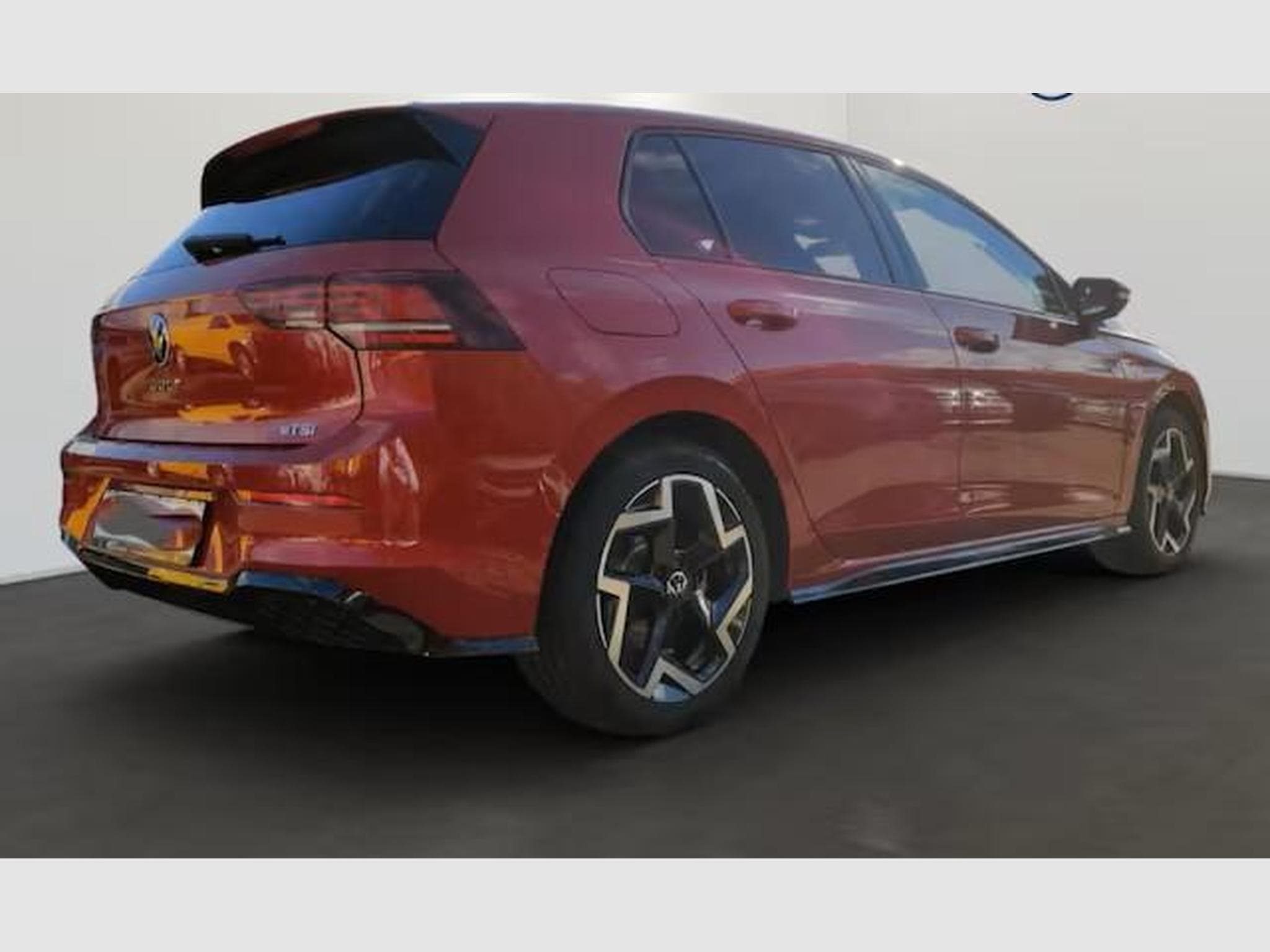 VW Golf R-Line 1.5 eTSI (2025) - Photo 3