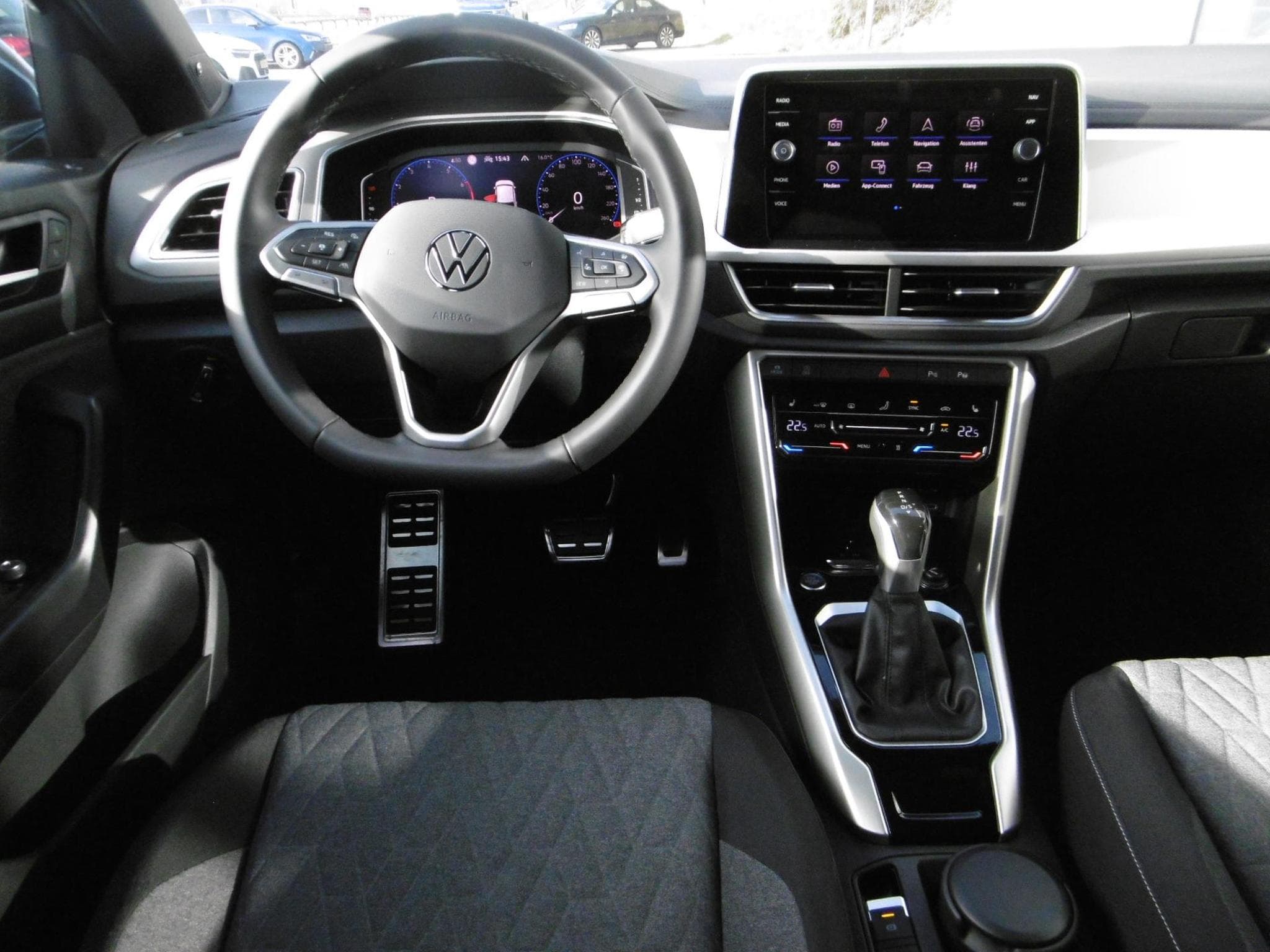 VW T-Roc Move 1.5 TSI (2025) - Photo 5
