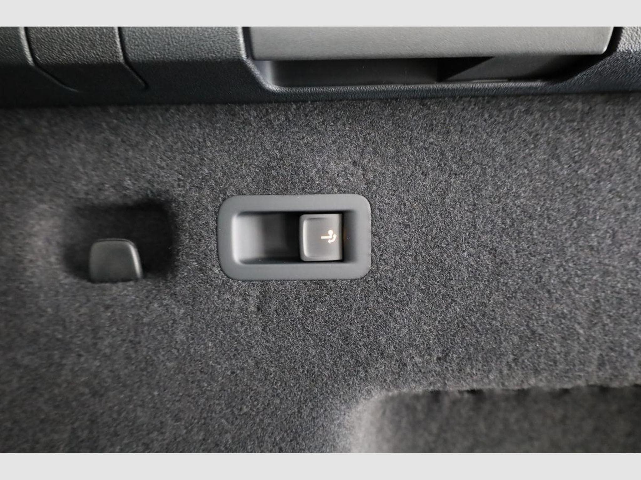 Skoda Kodiaq 2.0 TDI 142kW 4x4 Selection (2025) - Photo 13