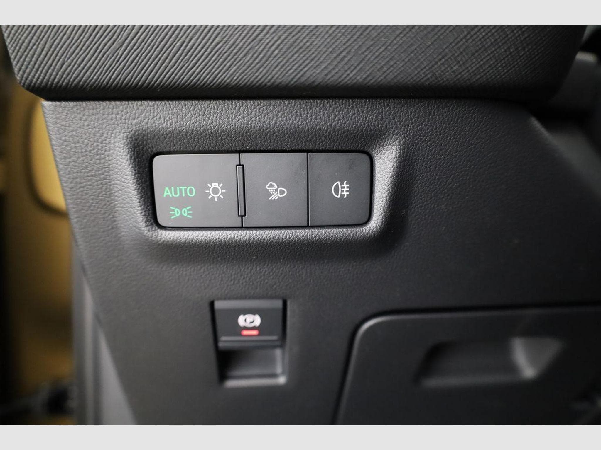 Skoda Kodiaq 2.0 TDI 142kW 4x4 Selection (2025) - Photo 7