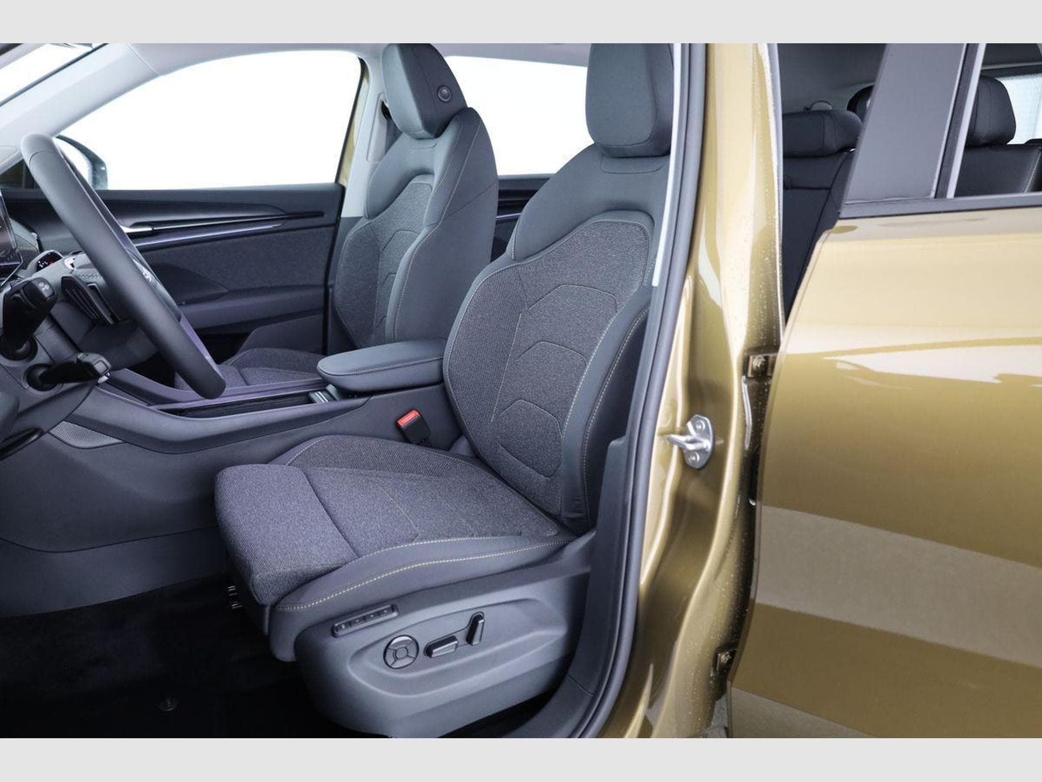 Skoda Kodiaq 2.0 TDI 142kW 4x4 Selection (2025) - Photo 9