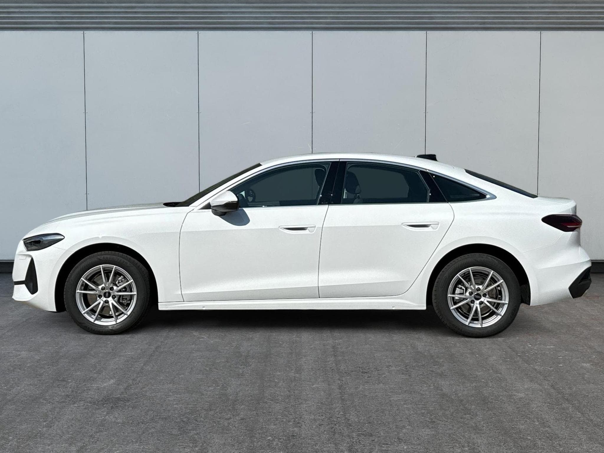 Audi A5 Basis (2025) - Photo 2