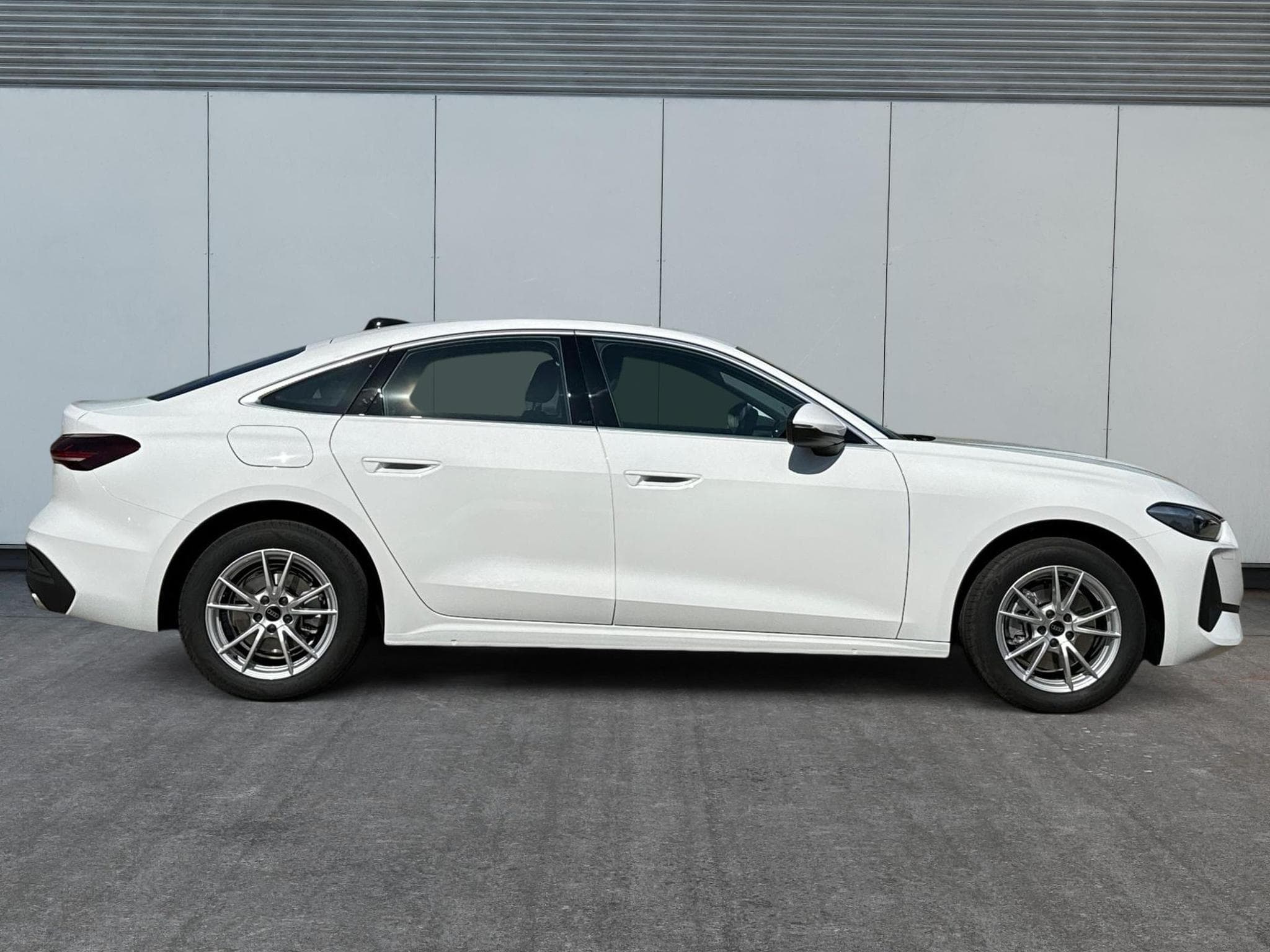 Audi A5 Basis (2025) - Photo 5
