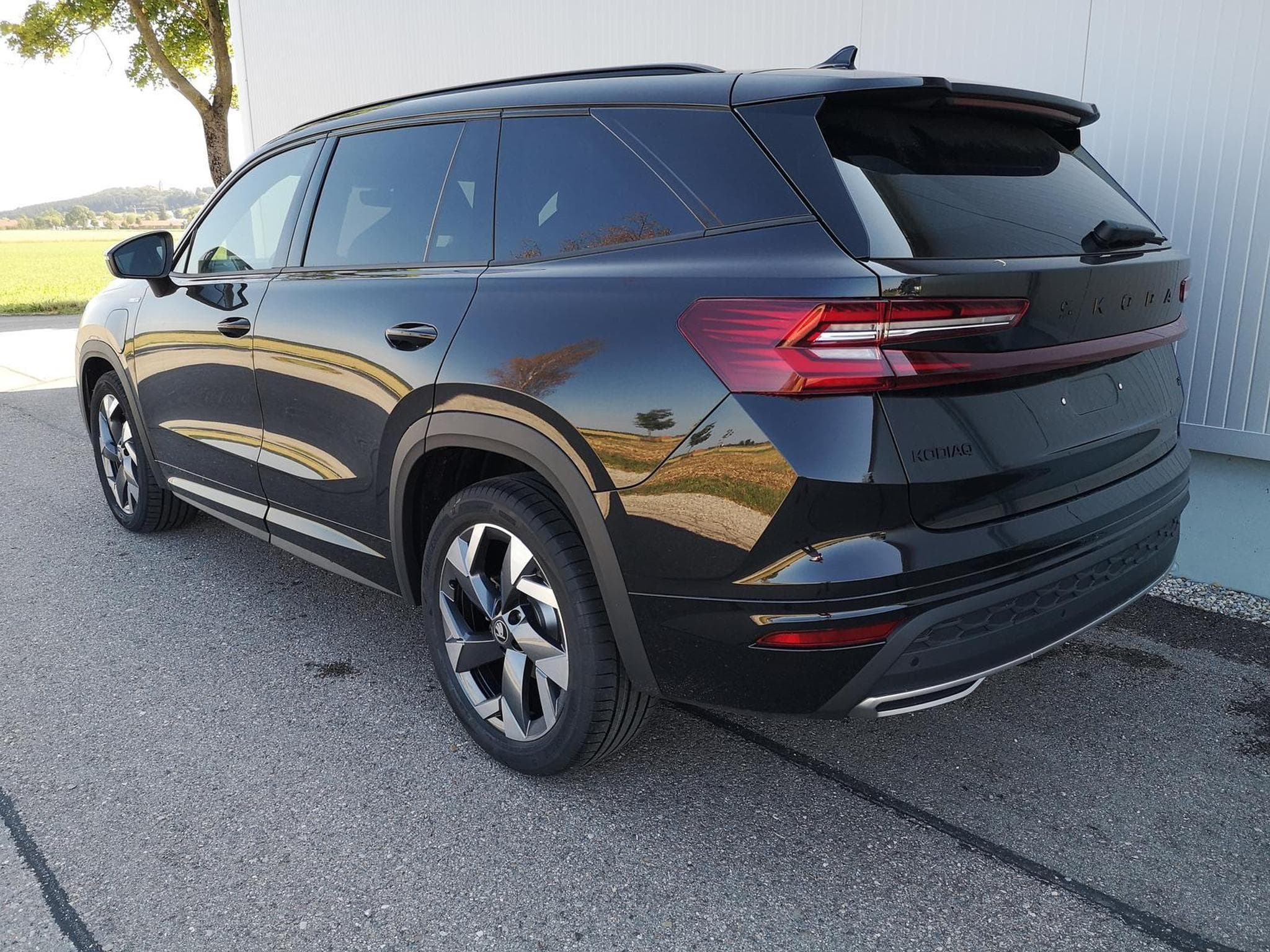 Skoda Kodiaq 1.5 TSI iV 150 kW Sportline (2026) - Foto 2