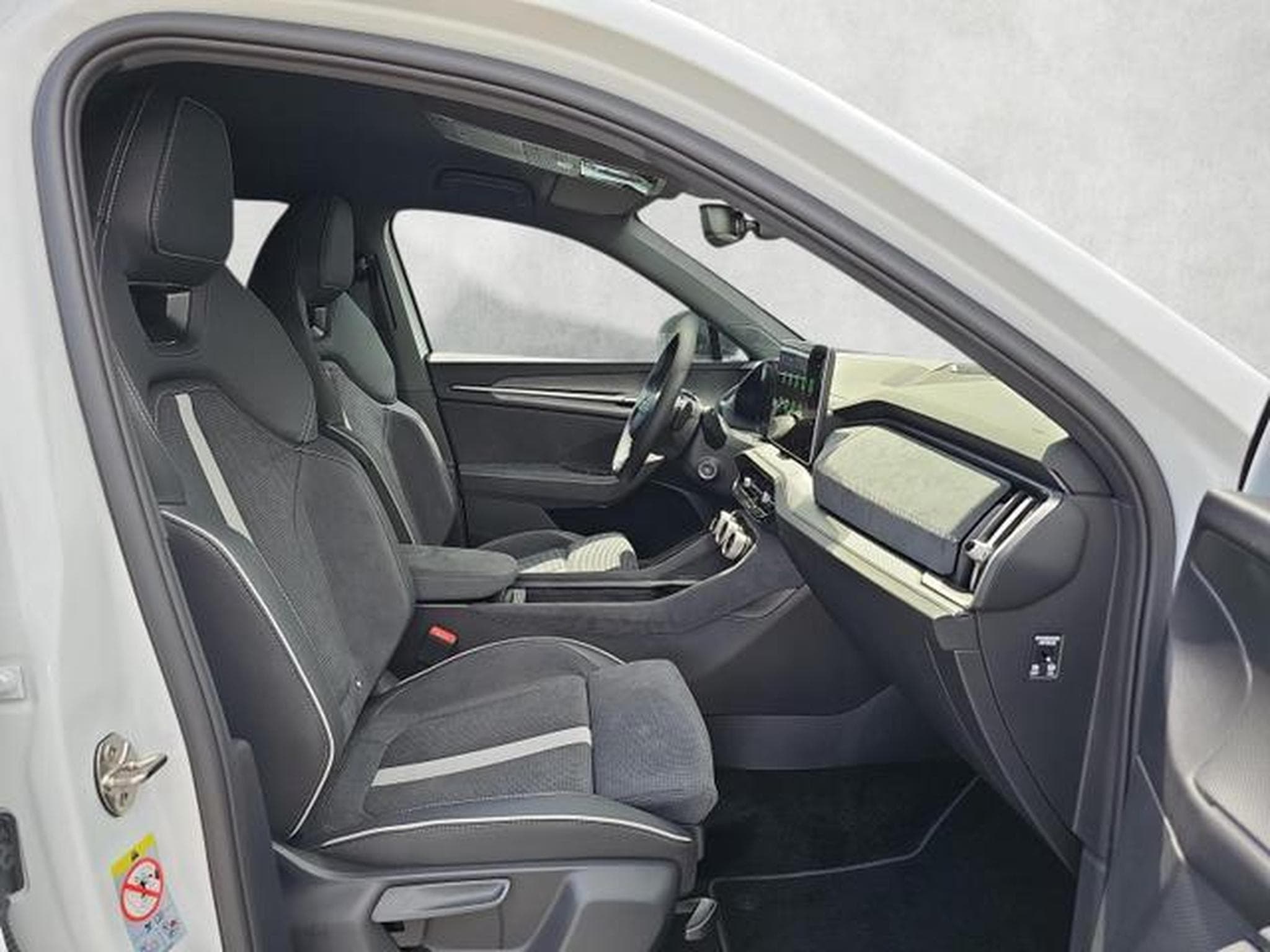 Skoda Kodiaq 2.0 TDI 142kW 4x4 Sportline (2026) - Foto 10