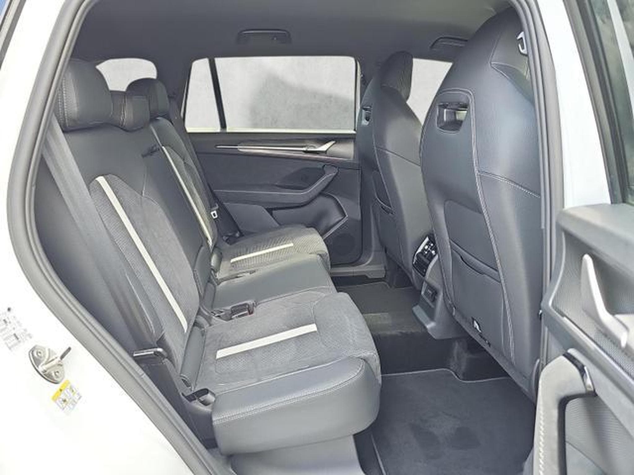 Skoda Kodiaq 2.0 TDI 142kW 4x4 Sportline (2026) - Foto 13