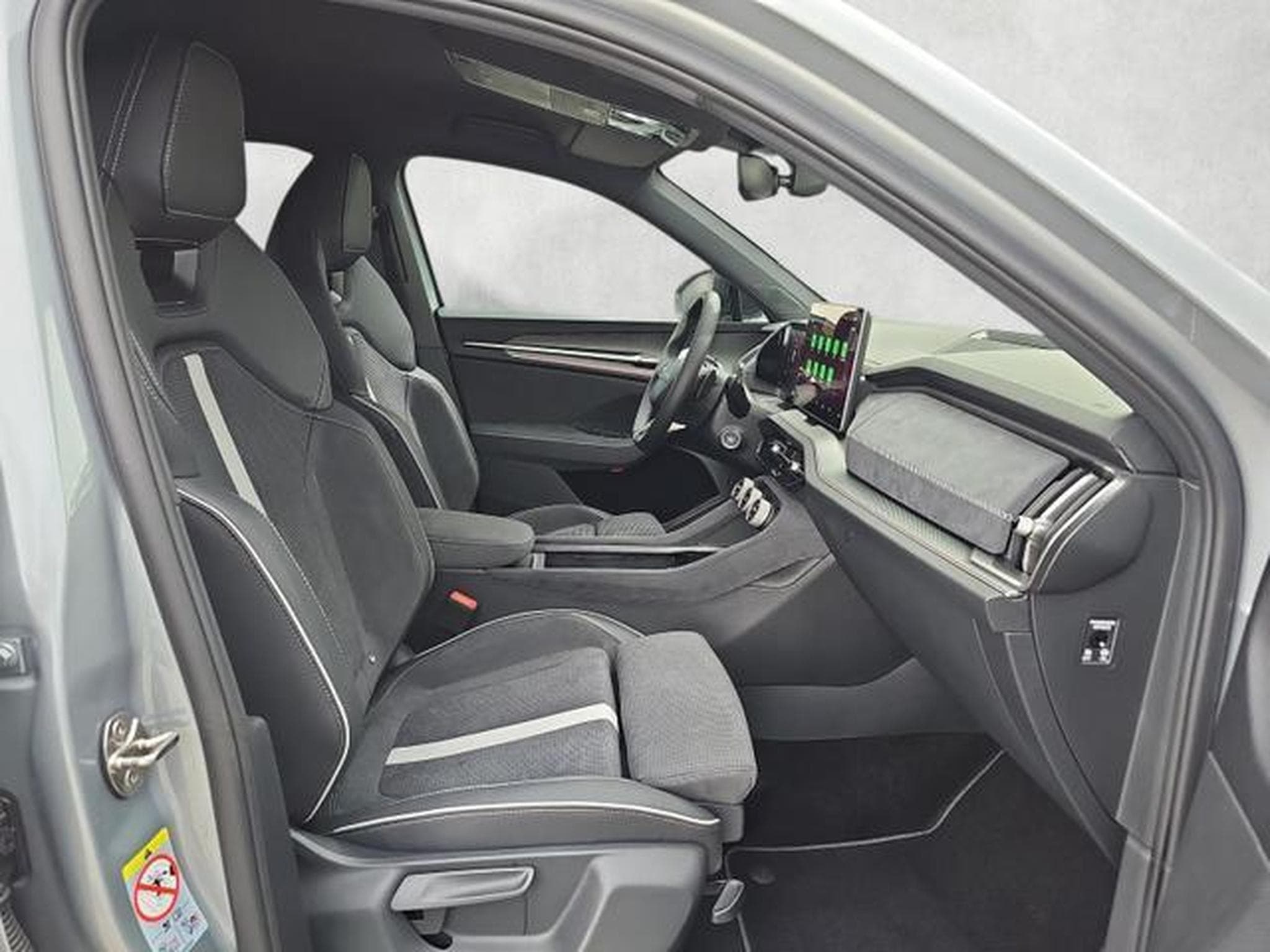 Skoda Kodiaq 2.0 TDI 142kW 4x4 Sportline (2026) - Foto 10