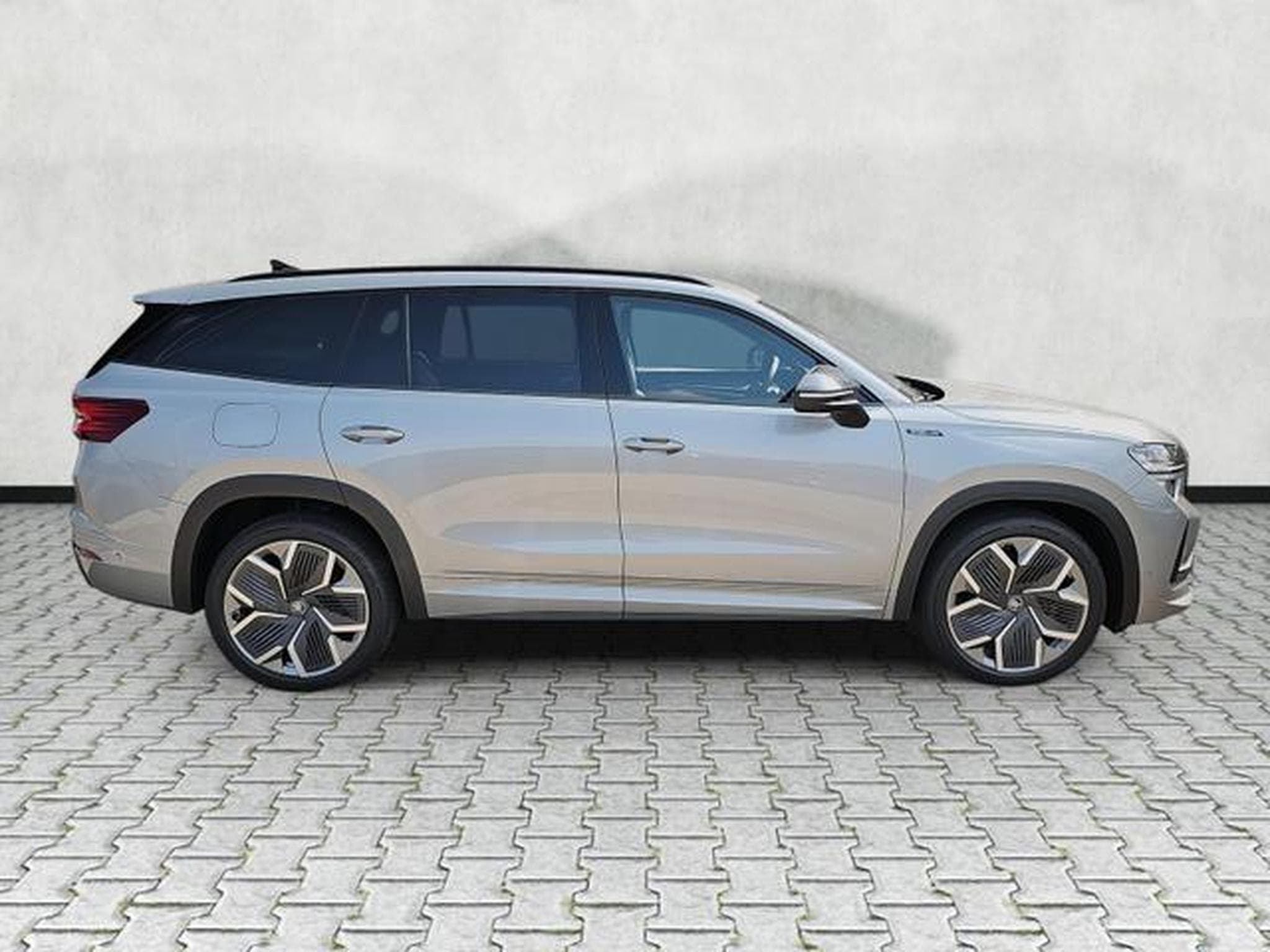 Skoda Kodiaq 1.5 TSI iV 150 kW Sportline (2026) - Foto 8