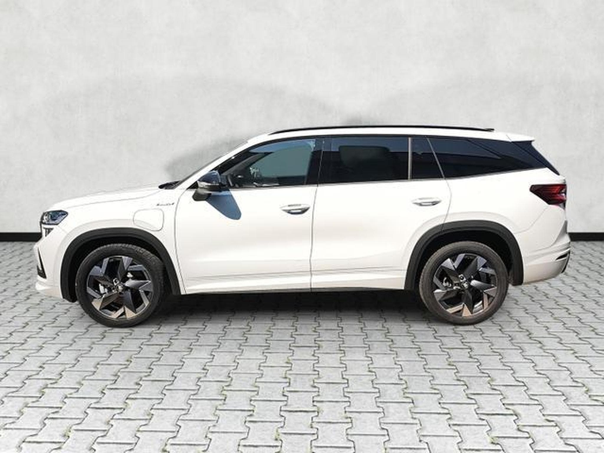 Skoda Kodiaq 1.5 TSI iV 150 kW Sportline (2026) - Foto 4