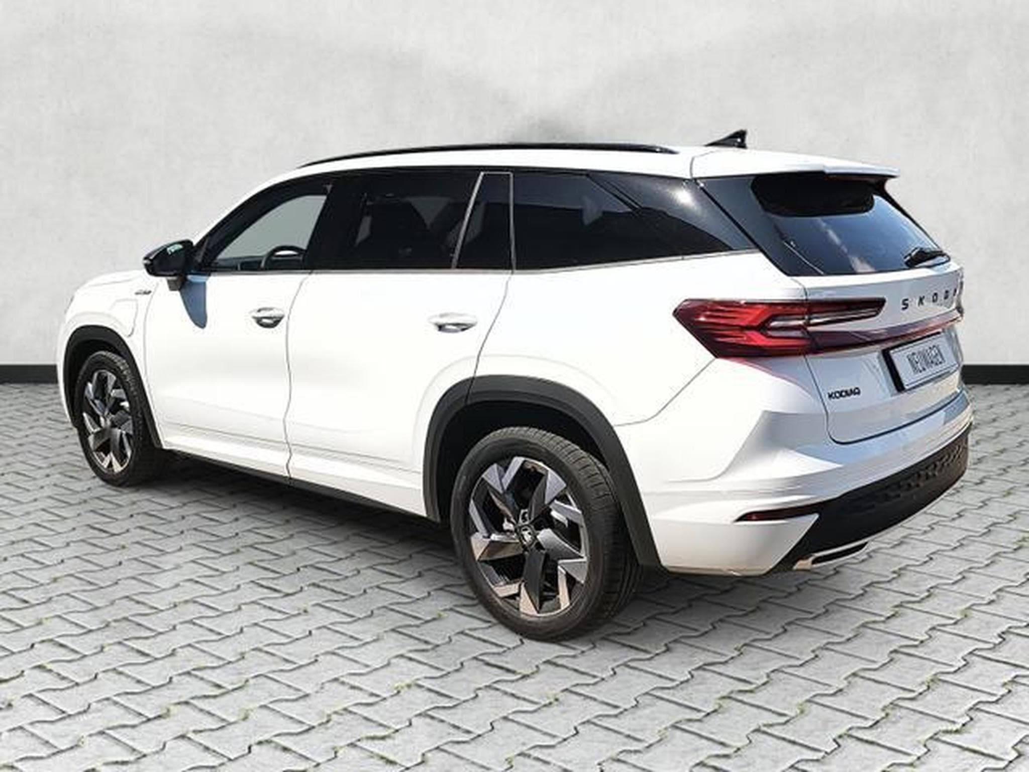 Skoda Kodiaq 1.5 TSI iV 150 kW Sportline (2026) - Foto 5