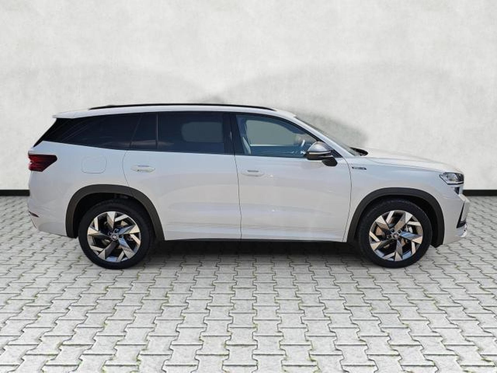 Skoda Kodiaq 1.5 TSI iV 150 kW Sportline (2026) - Foto 8