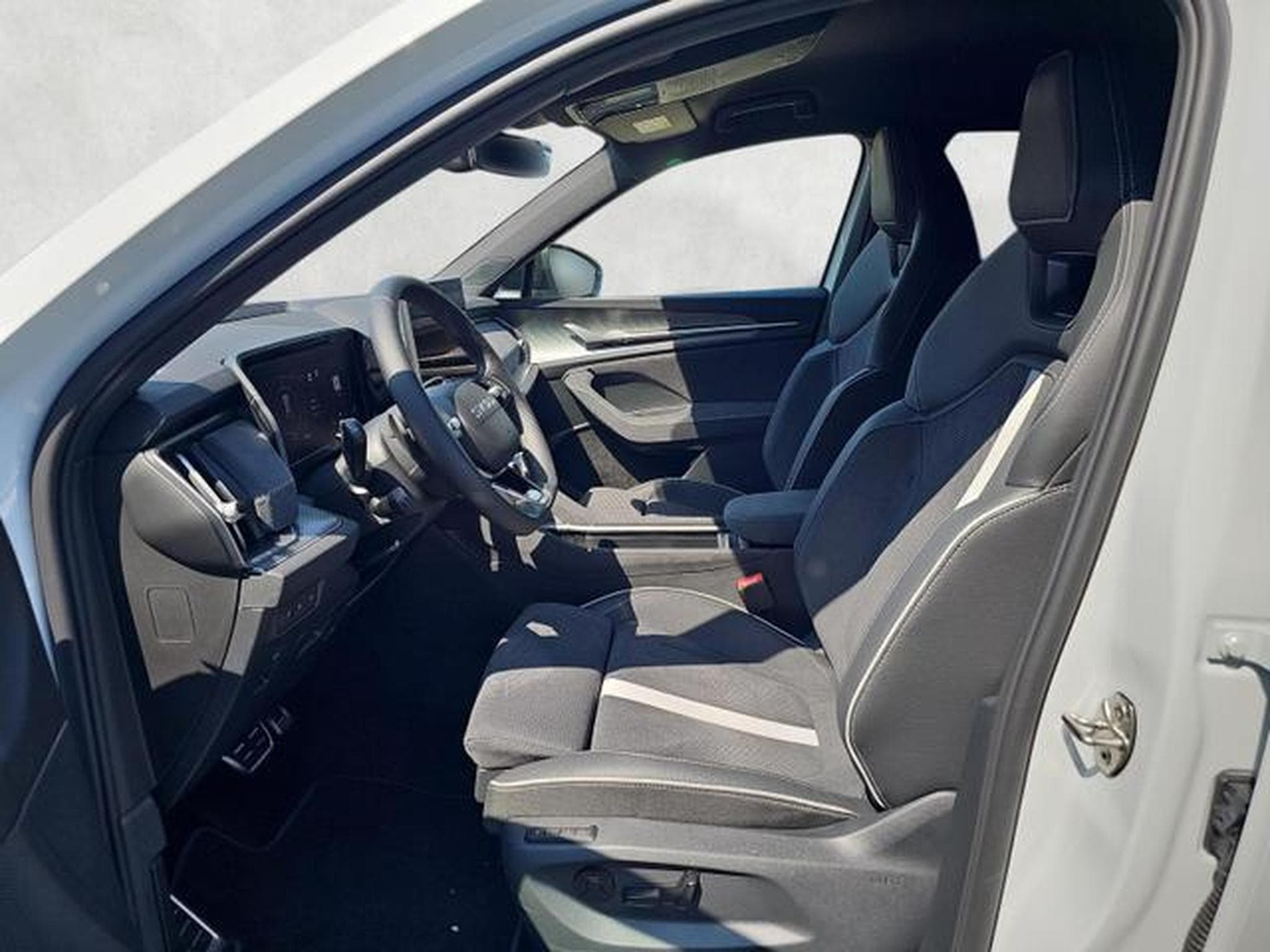 Skoda Kodiaq 1.5 TSI iV 150 kW Sportline (2026) - Foto 9