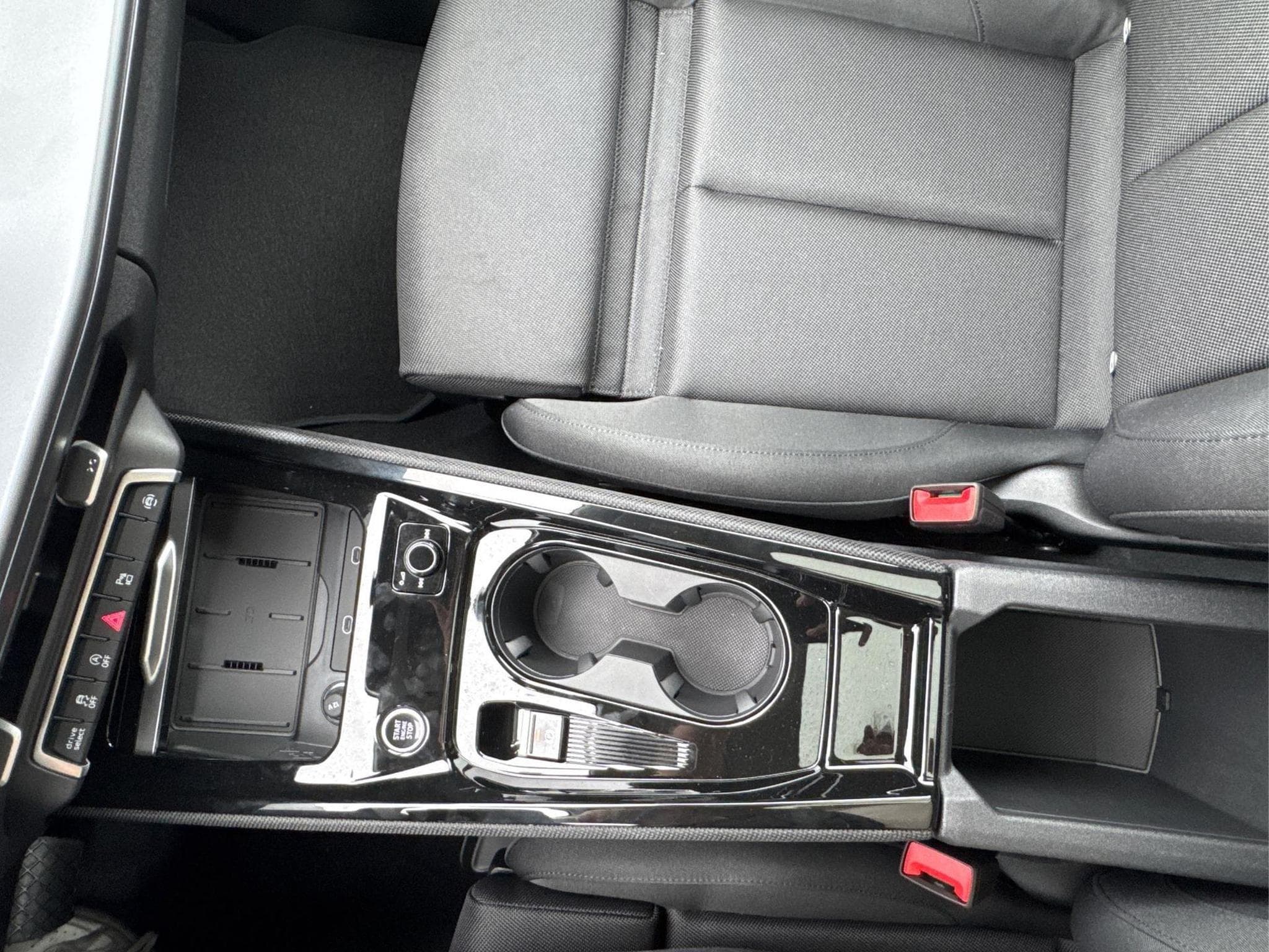 Audi Q3 Sportback Basis (2026) - Foto 24