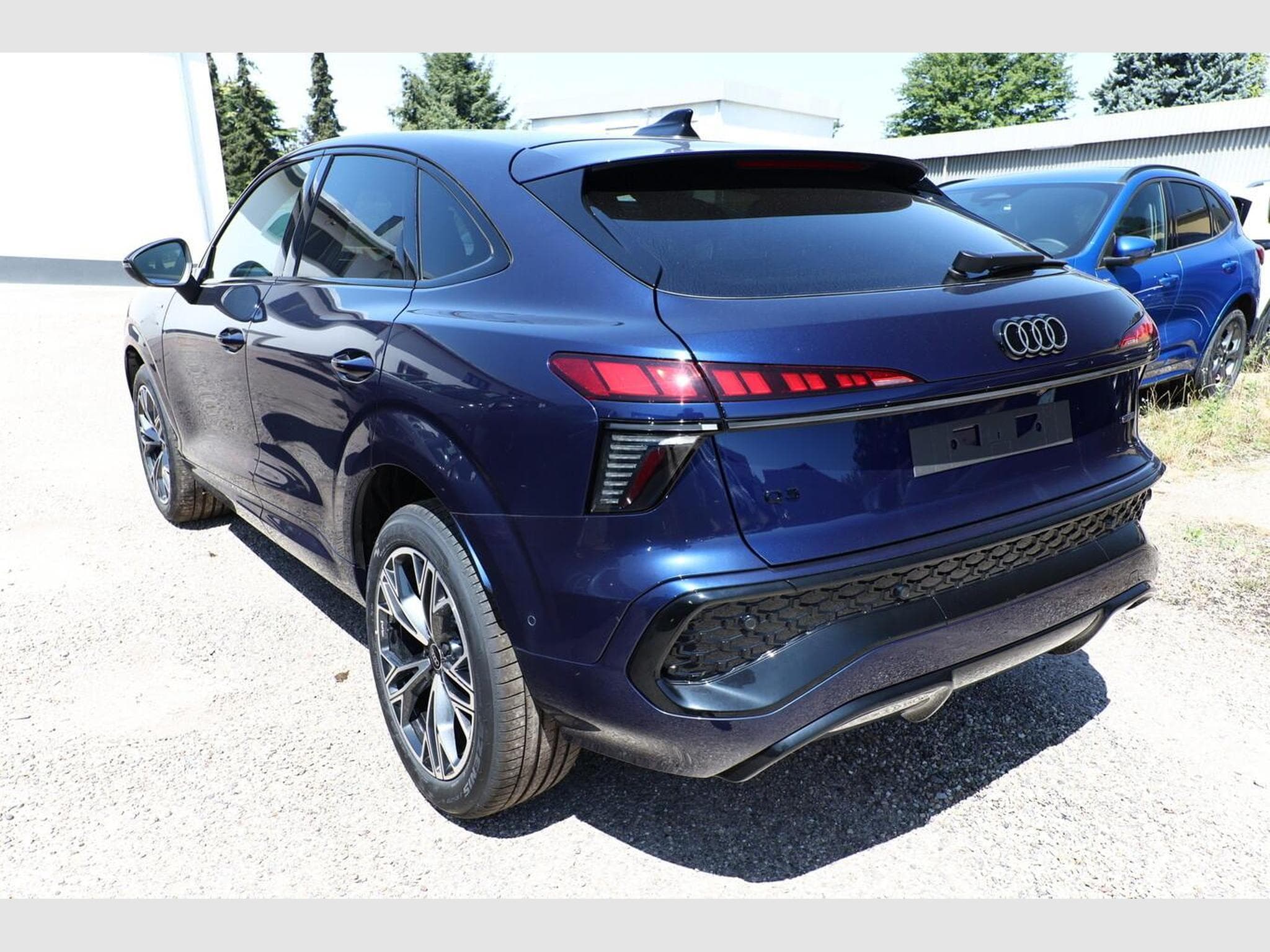 Audi Q3 Sportback quattro 2xS (2026) - Photo 4