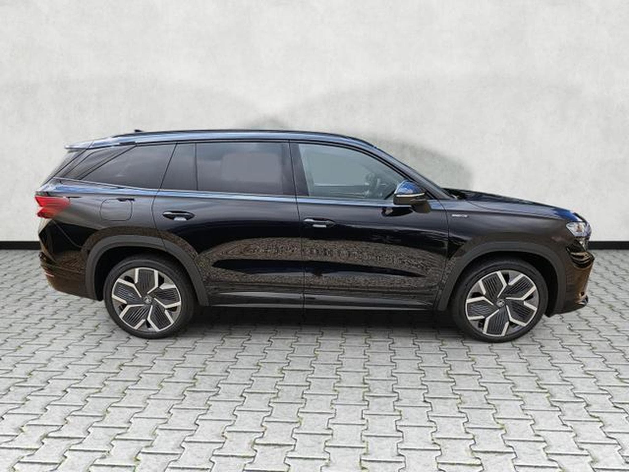Skoda Kodiaq 2.0 TDI 142kW 4x4 Sportline (2026) - Photo 8