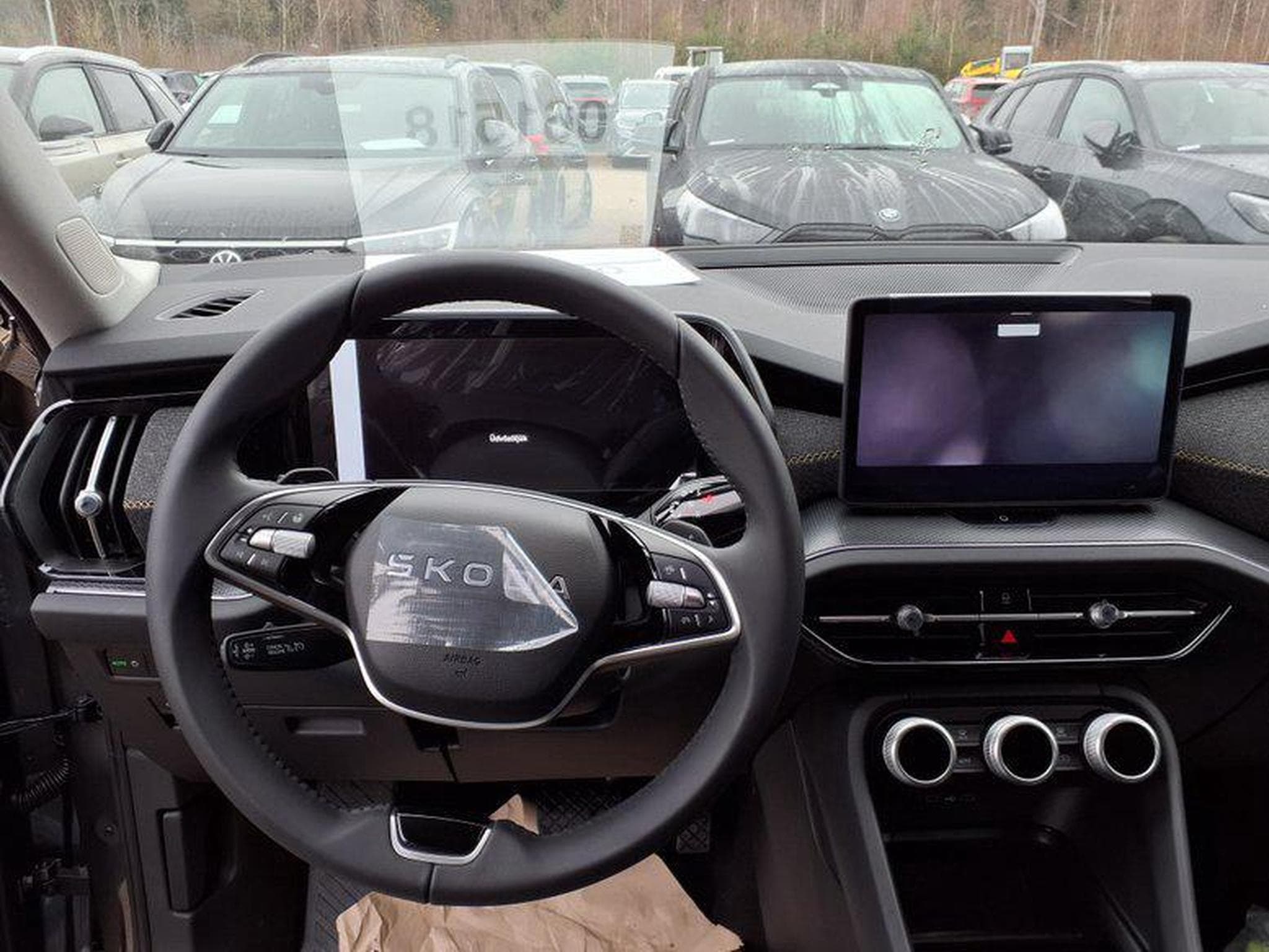 Skoda Kodiaq Selection 1.5 TSI 7-Gang-DSG (2026) - Foto 7