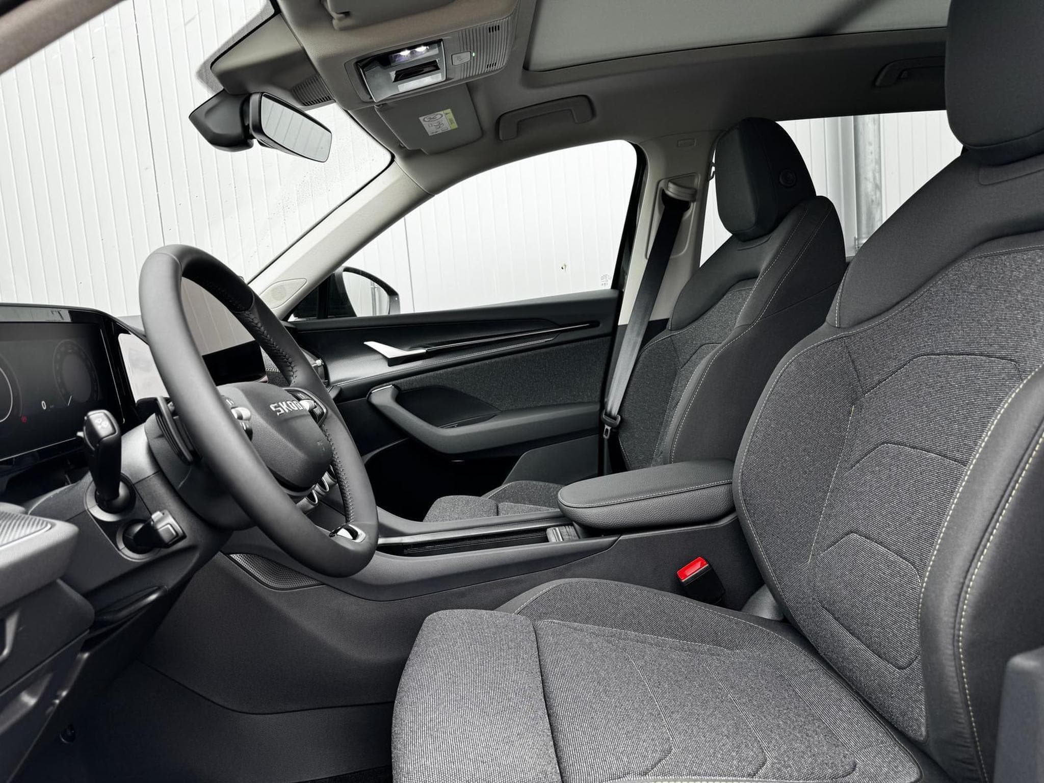 Skoda Kodiaq 2.0 TDI 142 kW 4x4 Selection (2026) - Foto 8