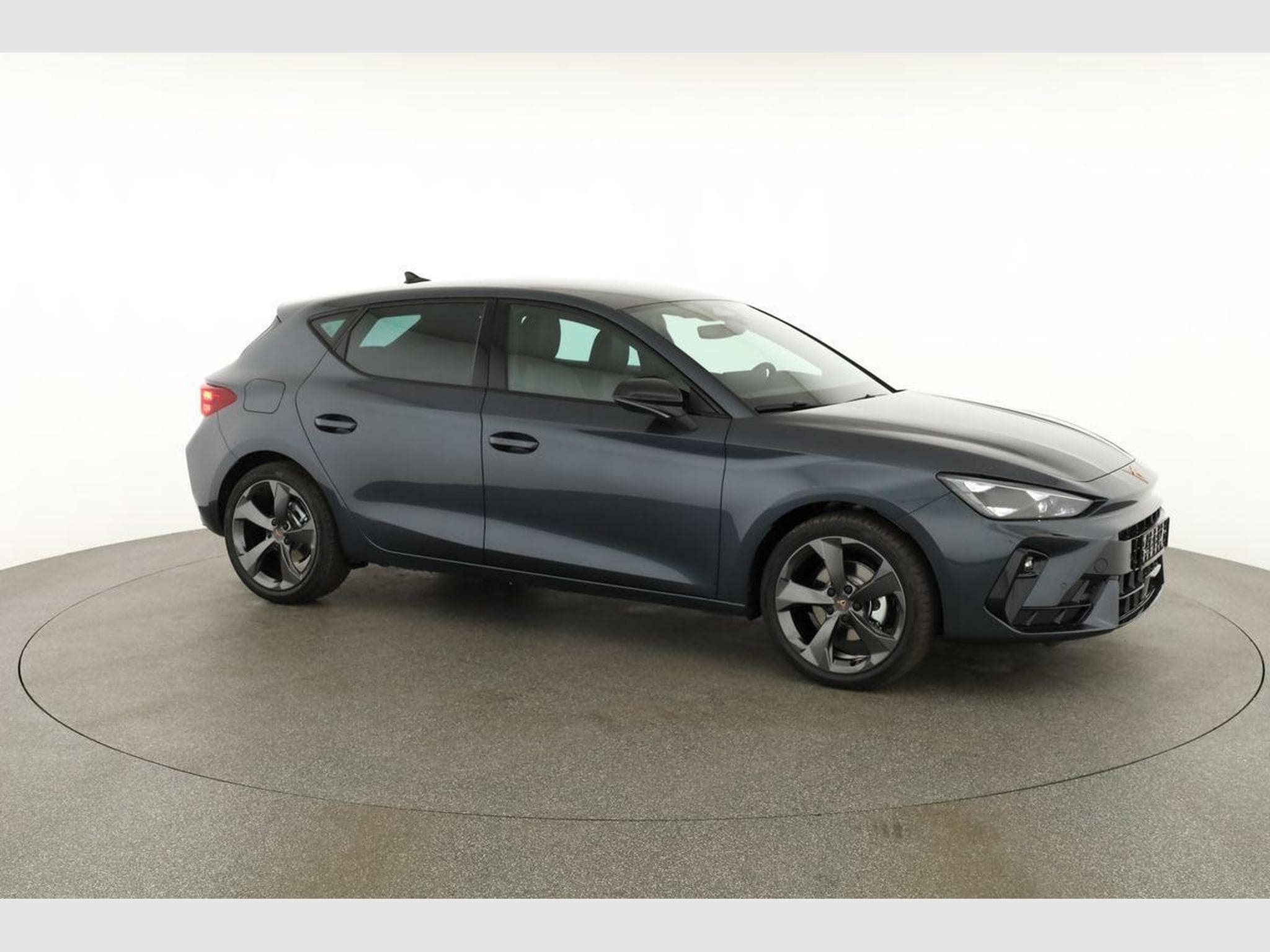 Cupra Leon 1.5 eTSI 110 kW (2026) - Foto 21