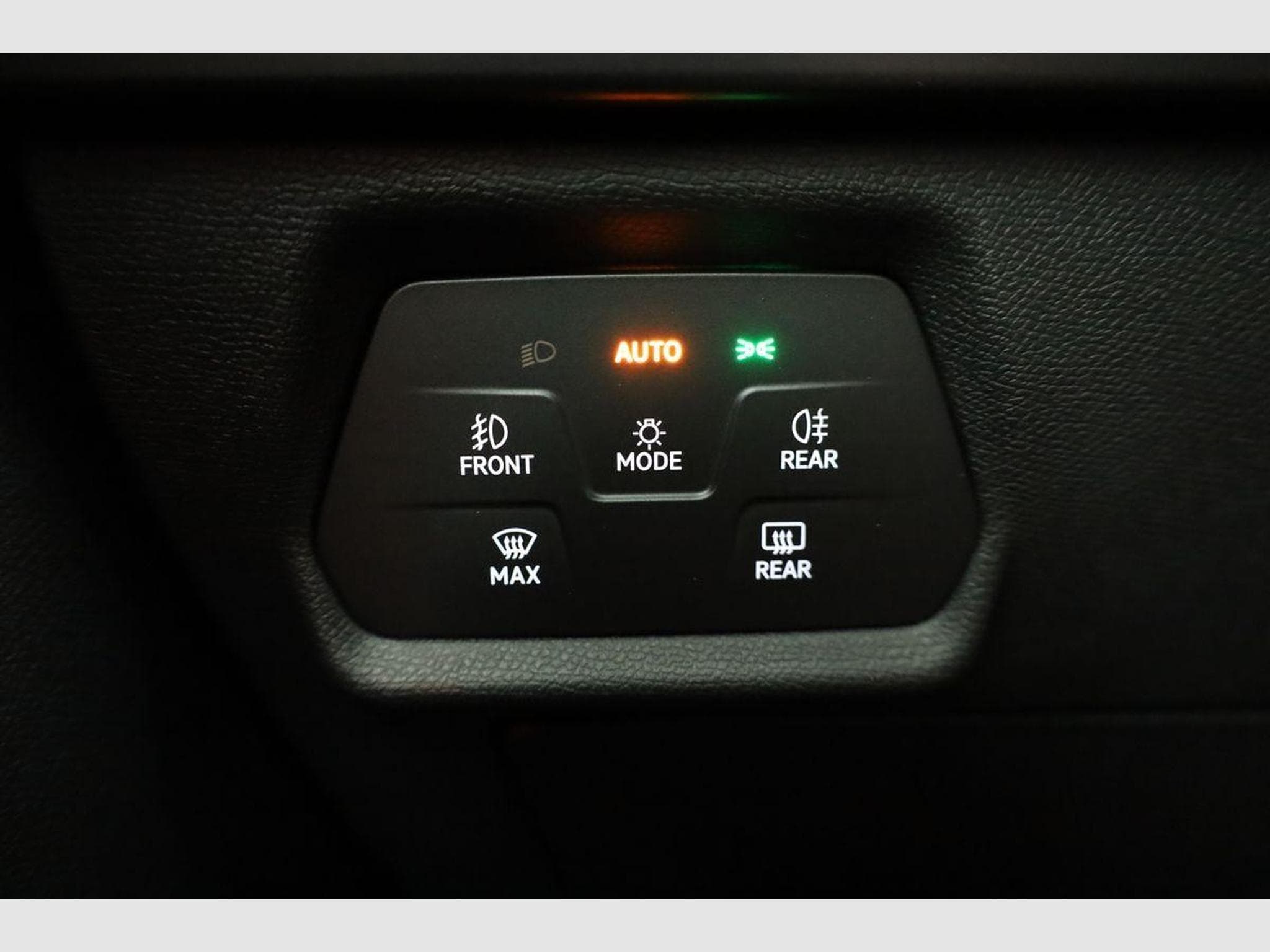 Cupra Leon 1.5 eTSI 110 kW (2026) - Foto 8