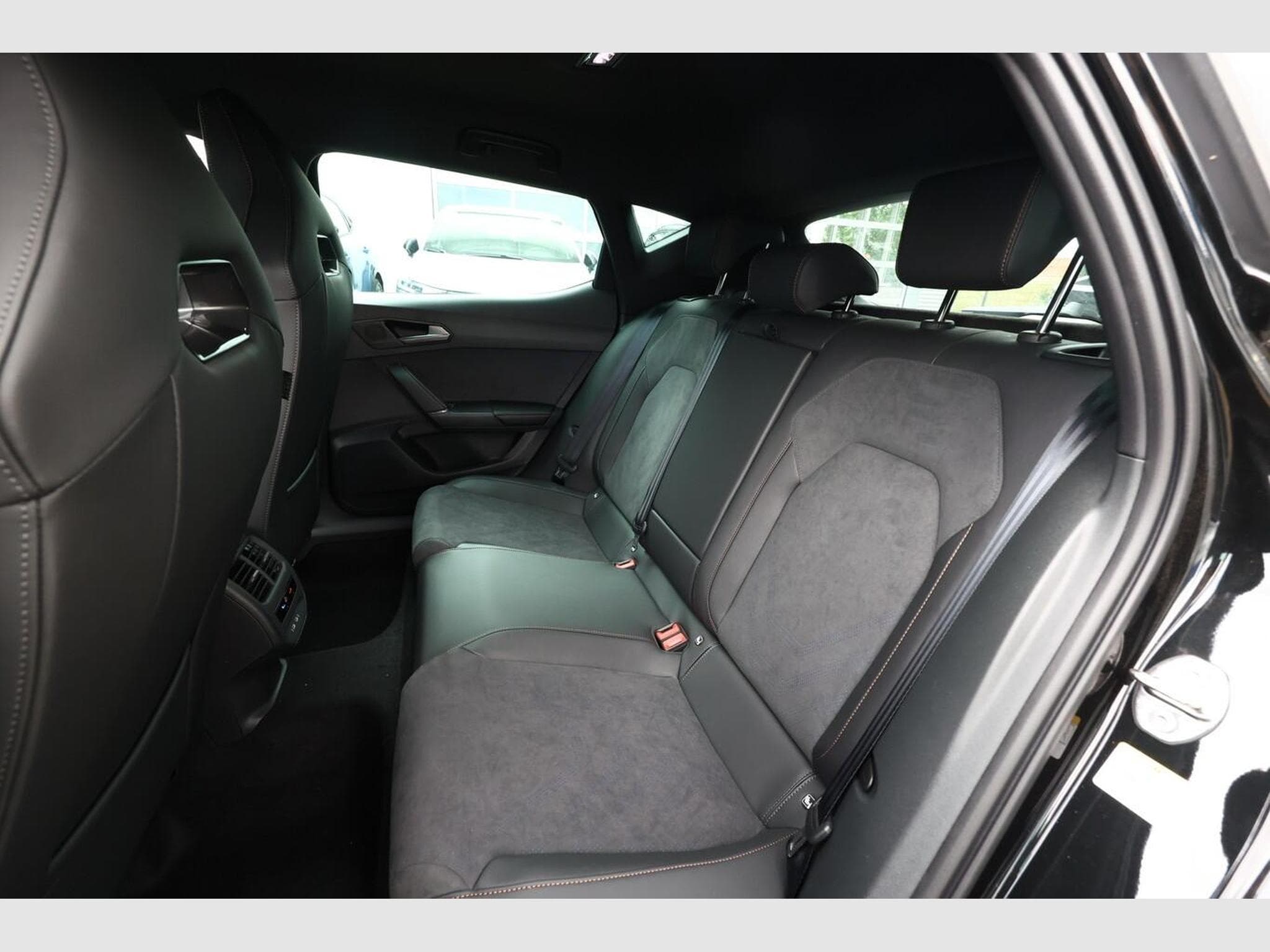 Cupra Leon DSG IntelliD Nav (2026) - Foto 10