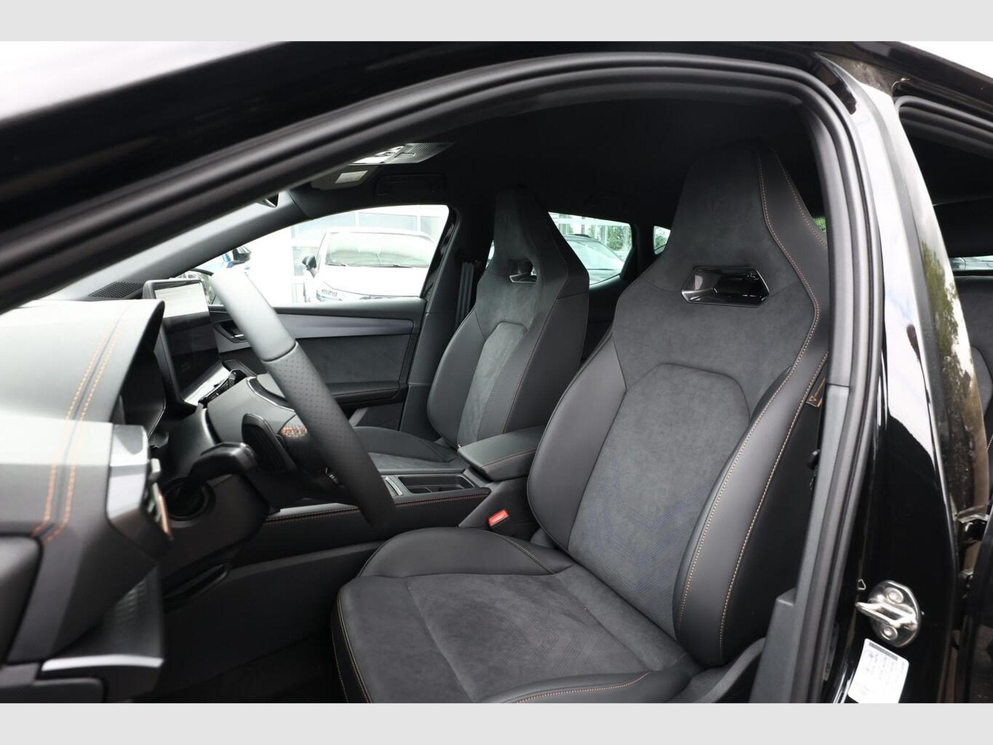 Cupra Leon DSG IntelliD Nav (2026) - Foto 6