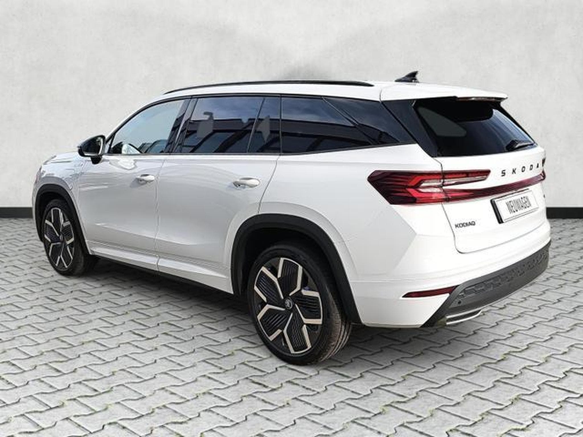 Skoda Kodiaq 1.5 TSI iV 150 kW Sportline (2026) - Foto 5