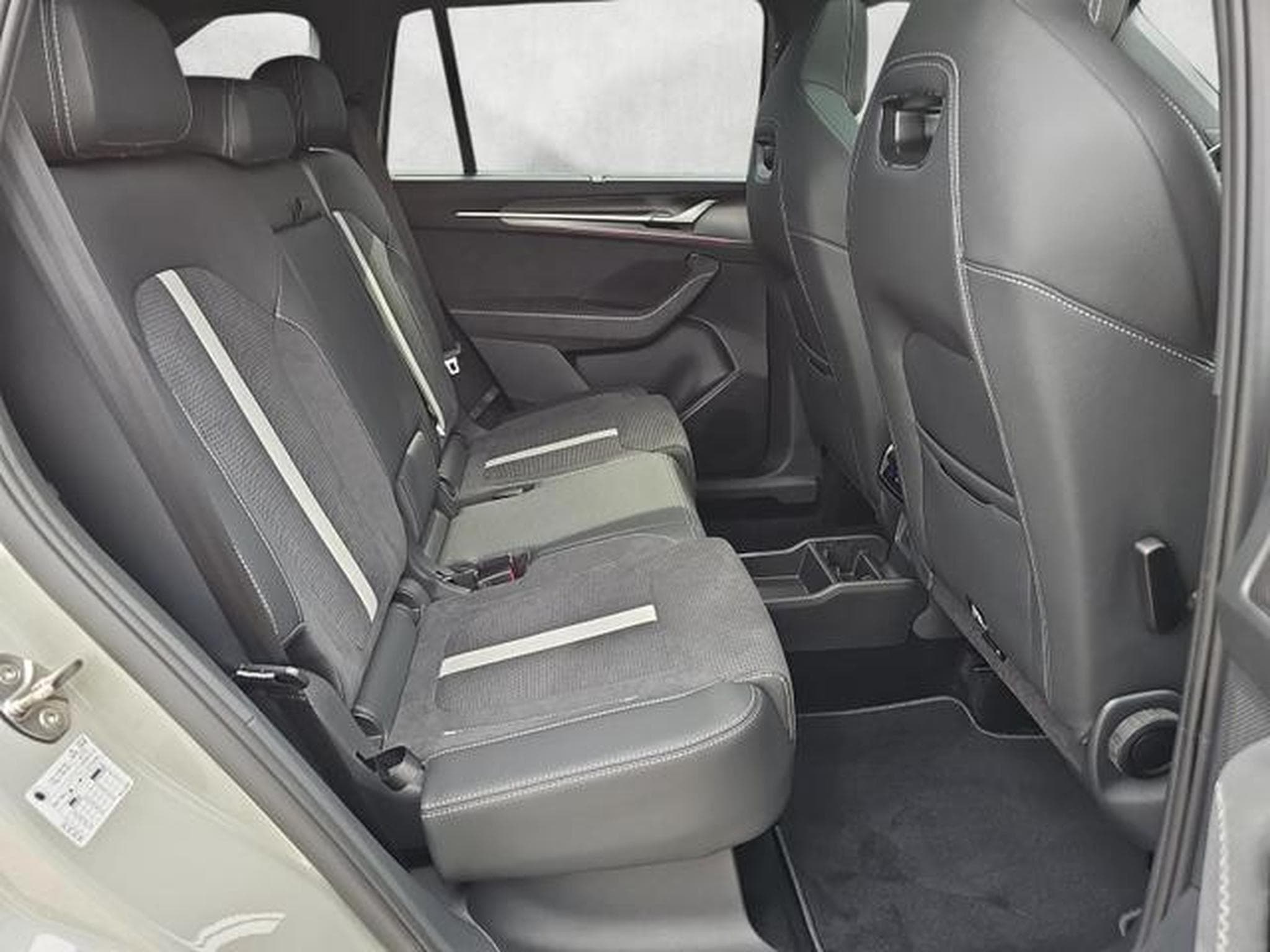 Skoda Kodiaq 1.5 TSI iV 150 kW Sportline (2026) - Foto 13
