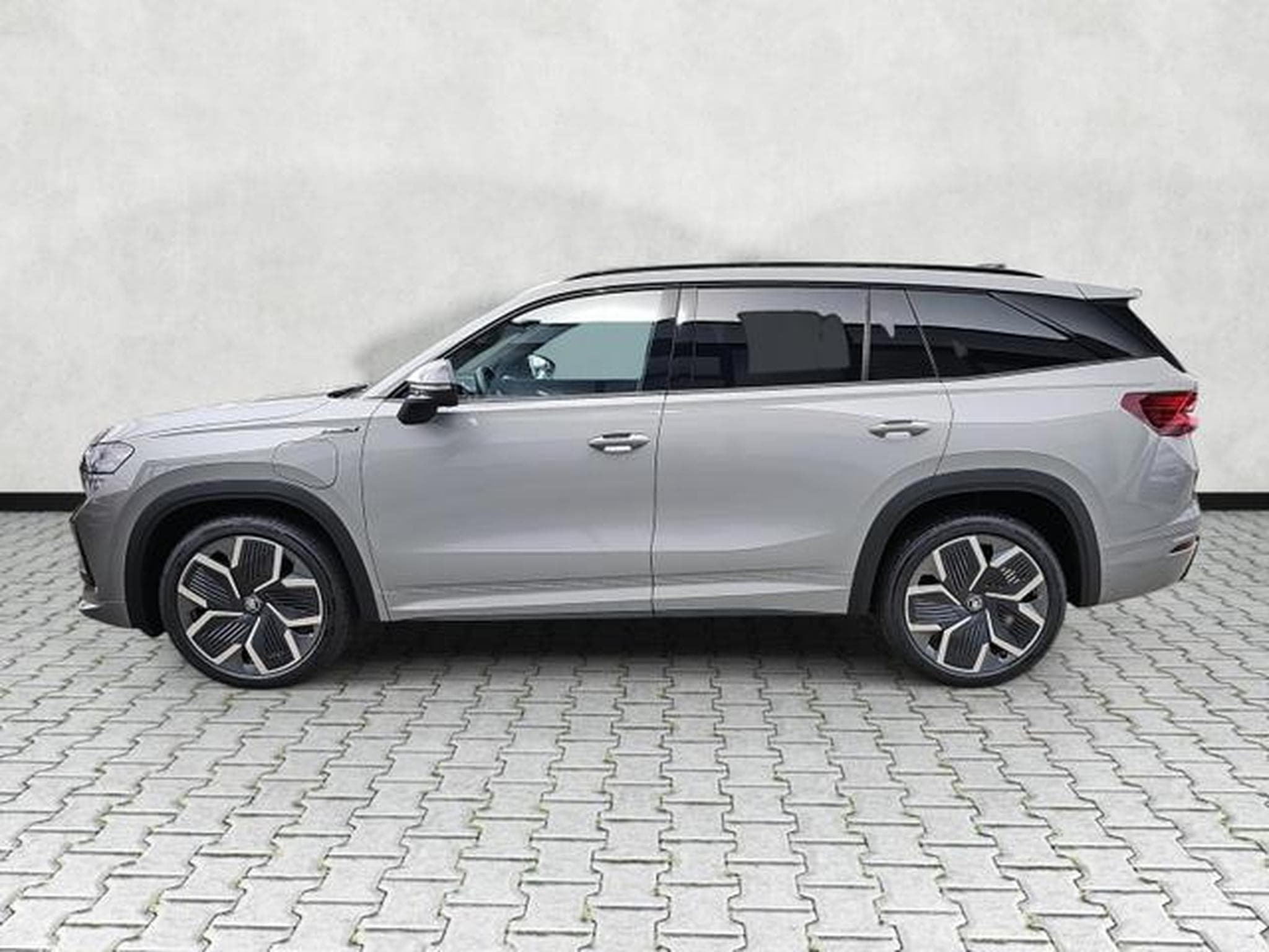 Skoda Kodiaq 1.5 TSI iV 150 kW Sportline (2026) - Foto 4