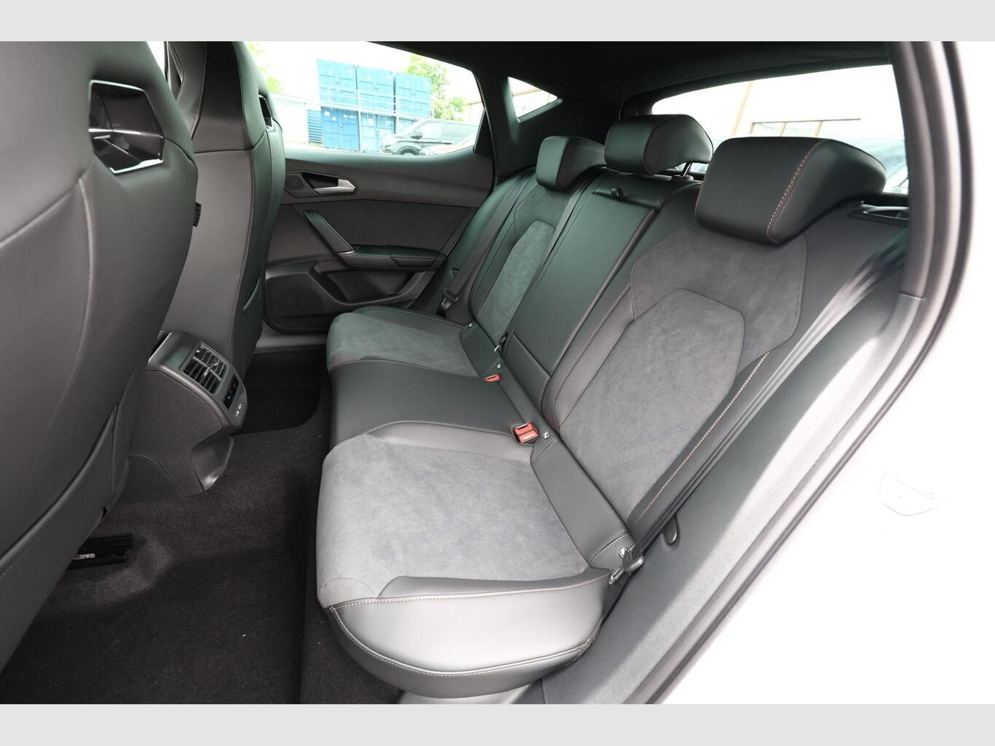 Cupra Leon DSG IntelliD Nav (2026) - Foto 10