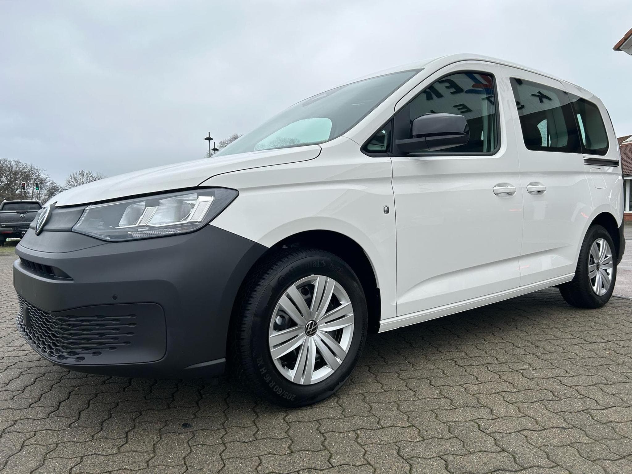 VW Caddy Trendline (2026) - Foto 1