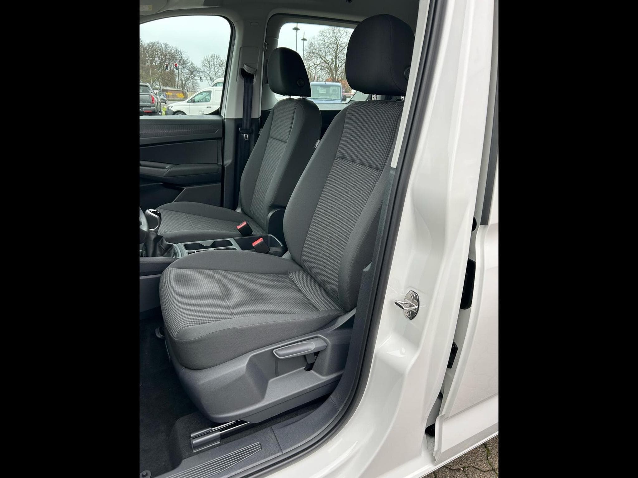 VW Caddy Trendline (2026) - Foto 5