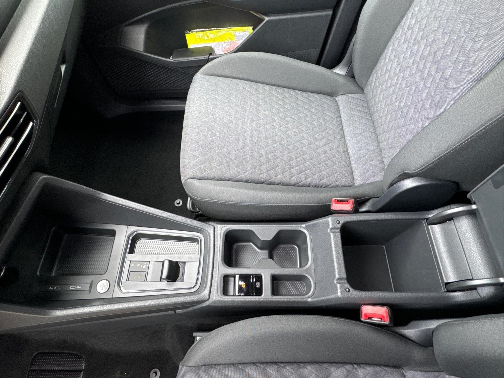 VW Caddy LIFE (2025) - Foto 13